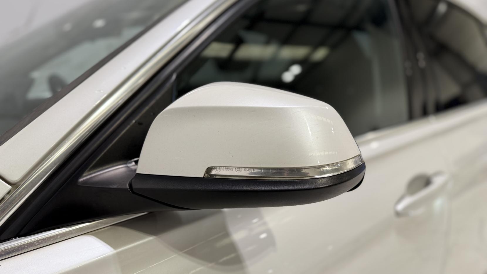 BMW 3 Series 2.0 328i Luxury Saloon 4dr Petrol Auto Euro 5 (s/s) (245 ps)