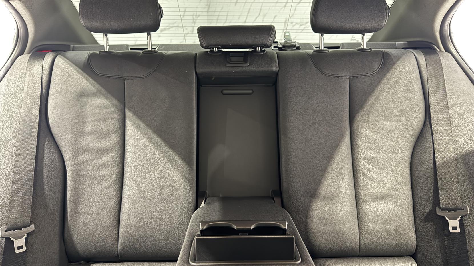 BMW 3 Series 2.0 328i Luxury Saloon 4dr Petrol Auto Euro 5 (s/s) (245 ps)