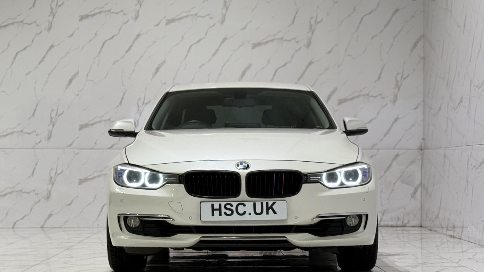 BMW 3 Series 2.0 328i Luxury Saloon 4dr Petrol Auto Euro 5 (s/s) (245 ps)