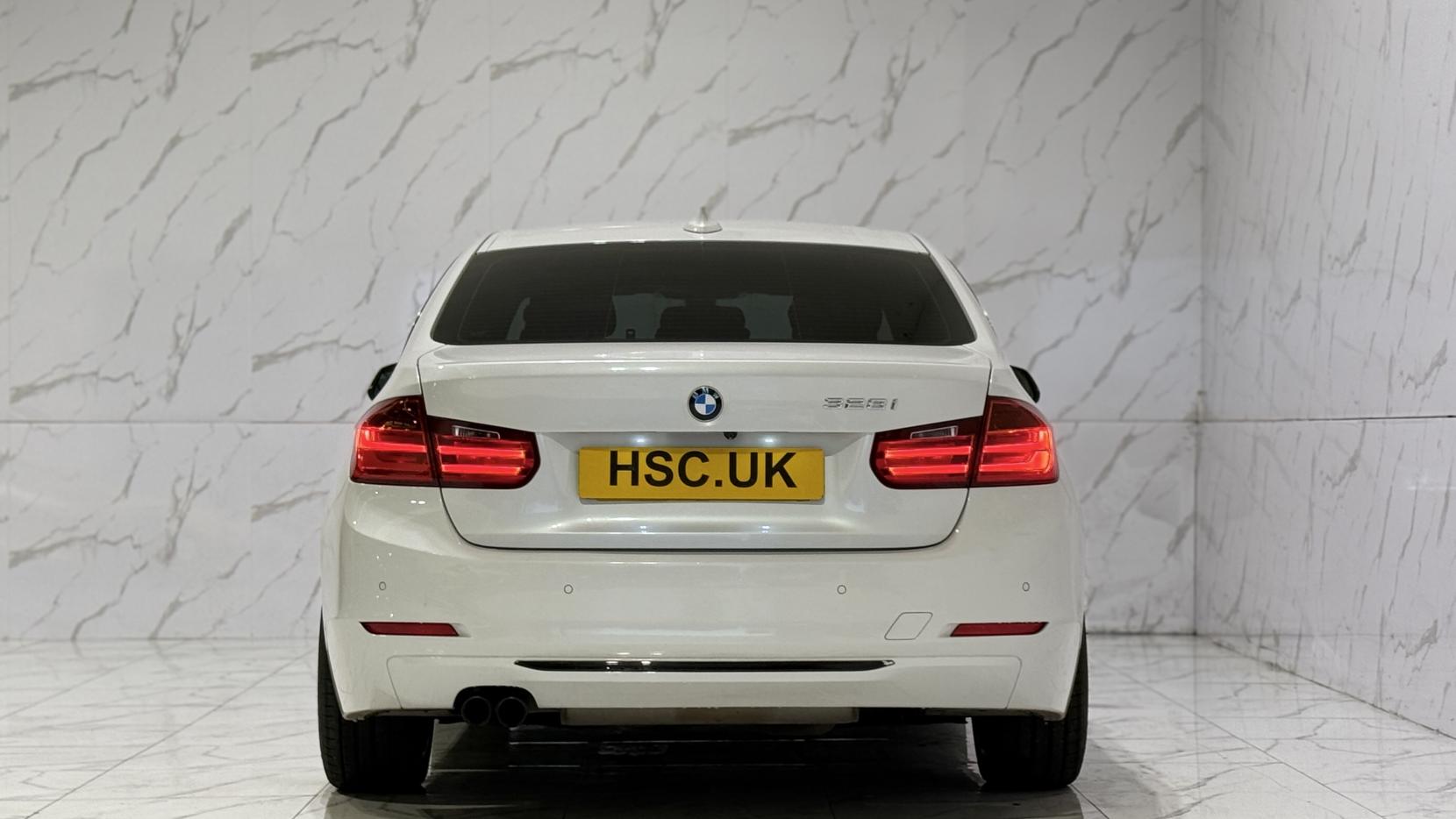 BMW 3 Series 2.0 328i Luxury Saloon 4dr Petrol Auto Euro 5 (s/s) (245 ps)