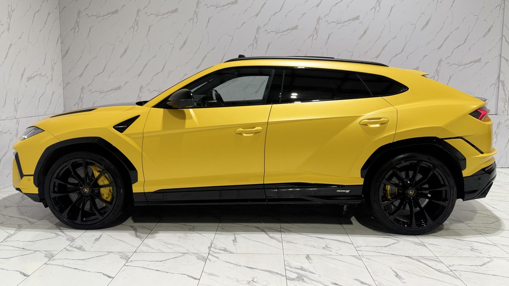 Lamborghini Urus 4.0 V8 BiTurbo S SUV 5dr Petrol Auto 4WD Euro 6 (666 ps)