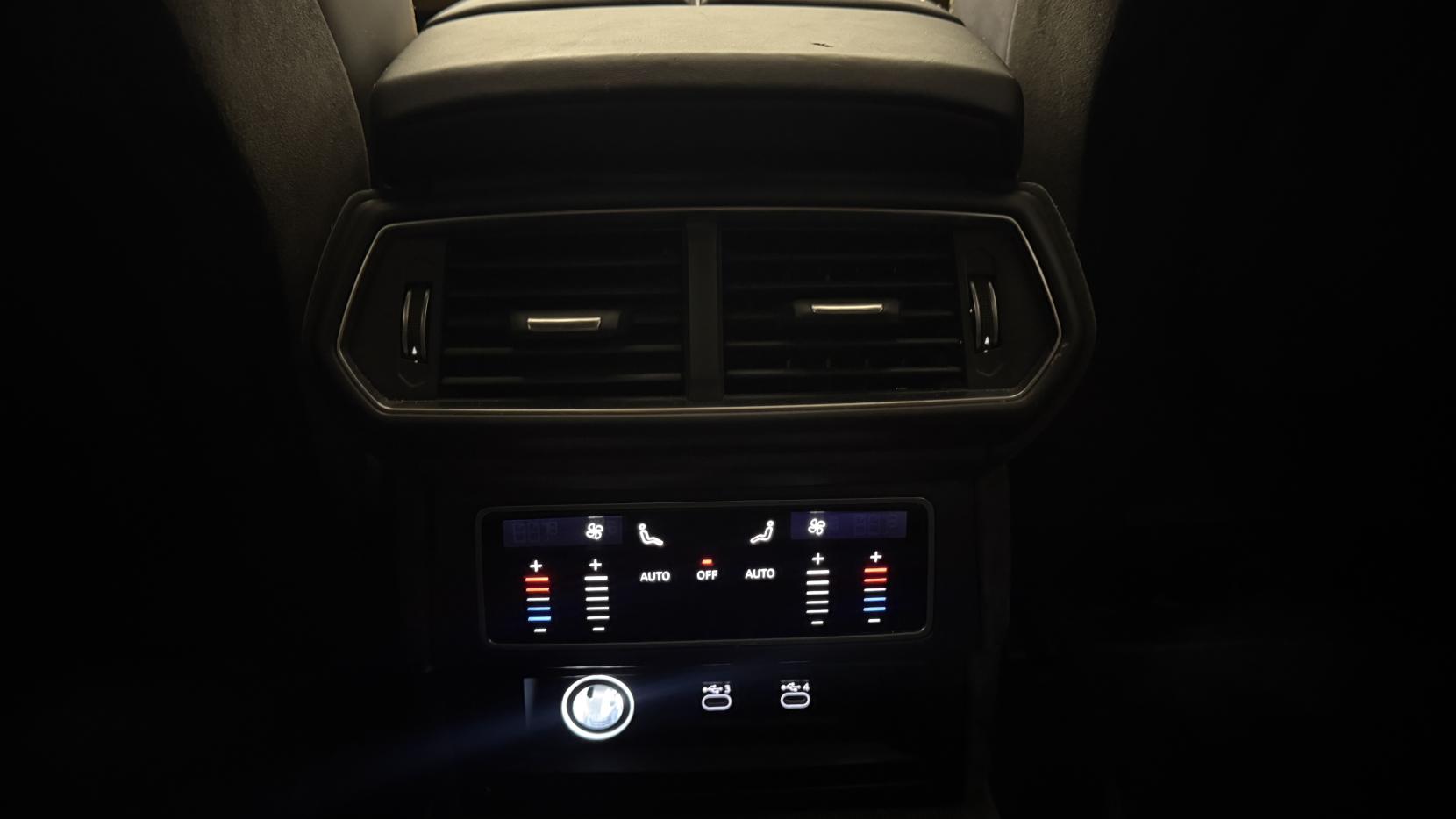 Lamborghini Urus 4.0 V8 BiTurbo S SUV 5dr Petrol Auto 4WD Euro 6 (666 ps)