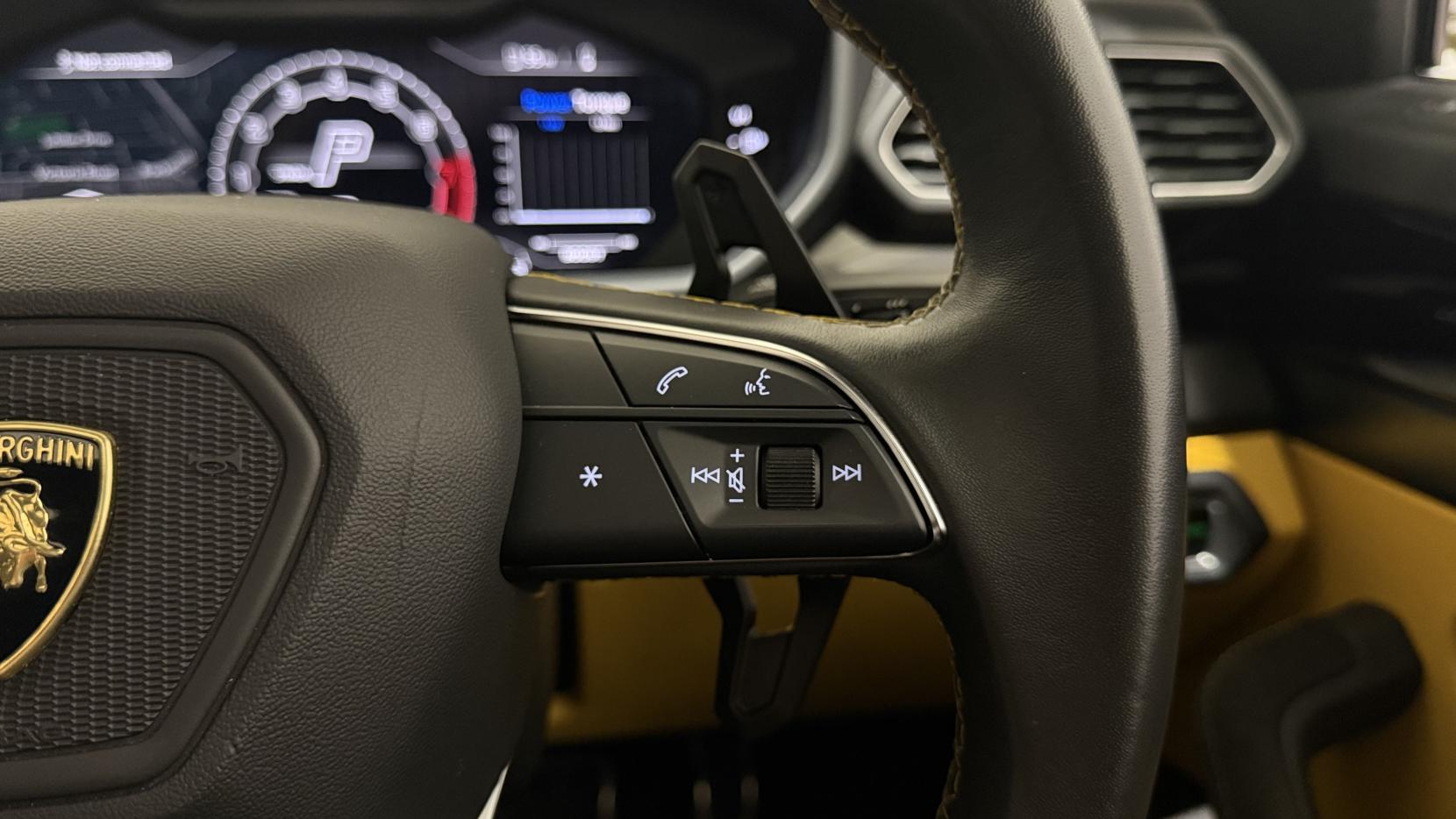 Lamborghini Urus 4.0 V8 BiTurbo S SUV 5dr Petrol Auto 4WD Euro 6 (666 ps)