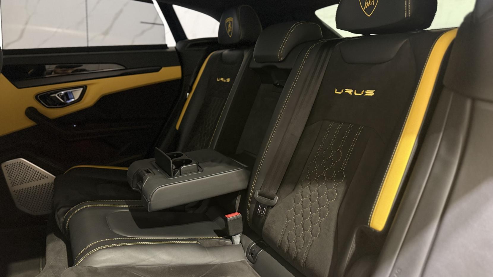 Lamborghini Urus 4.0 V8 BiTurbo S SUV 5dr Petrol Auto 4WD Euro 6 (666 ps)