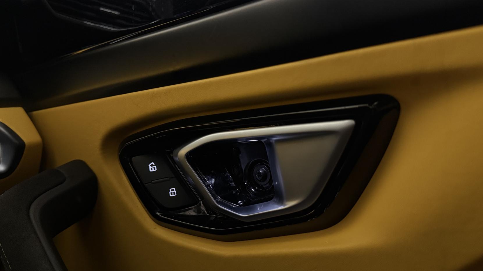 Lamborghini Urus 4.0 V8 BiTurbo S SUV 5dr Petrol Auto 4WD Euro 6 (666 ps)