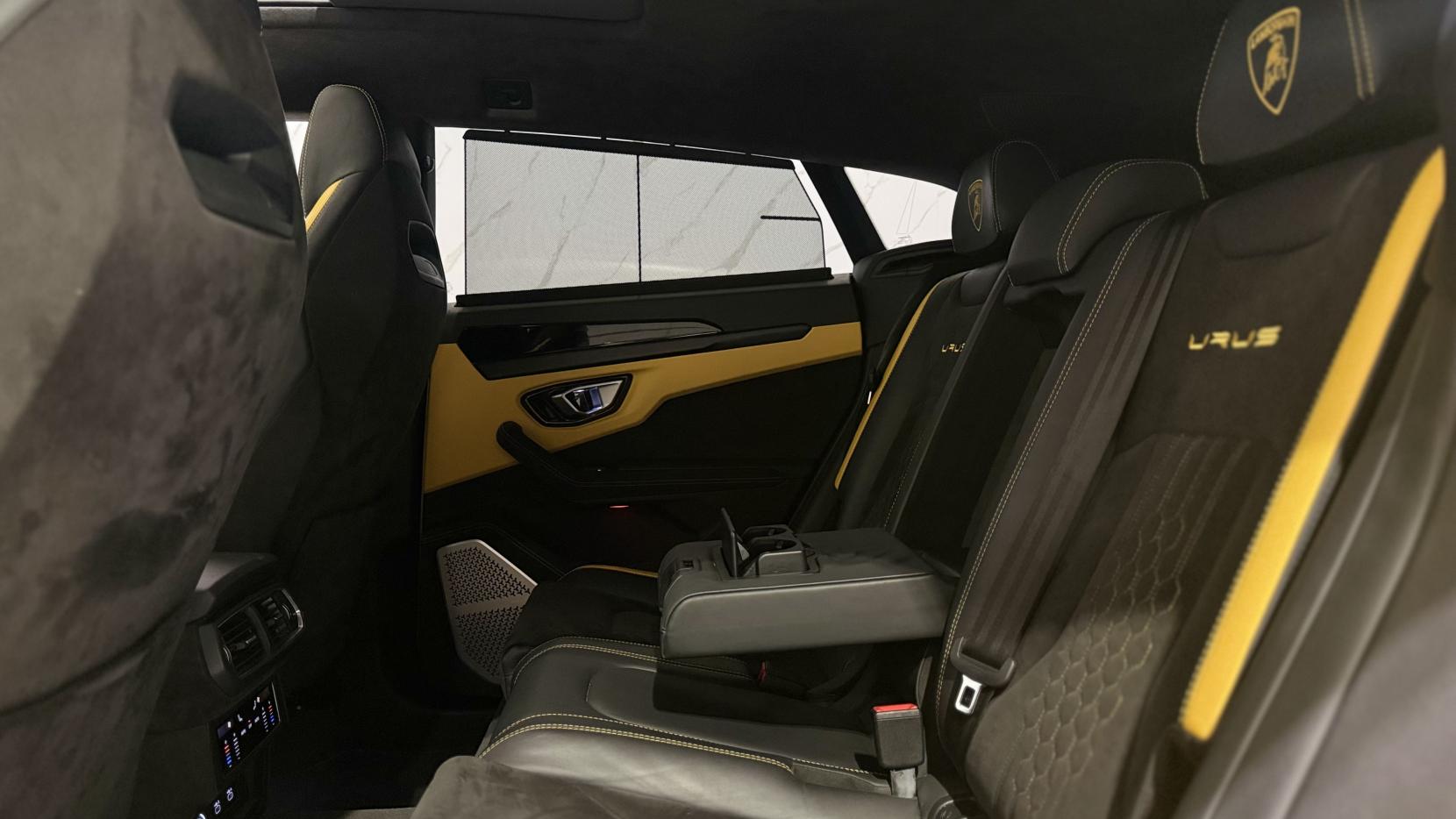 Lamborghini Urus 4.0 V8 BiTurbo S SUV 5dr Petrol Auto 4WD Euro 6 (666 ps)