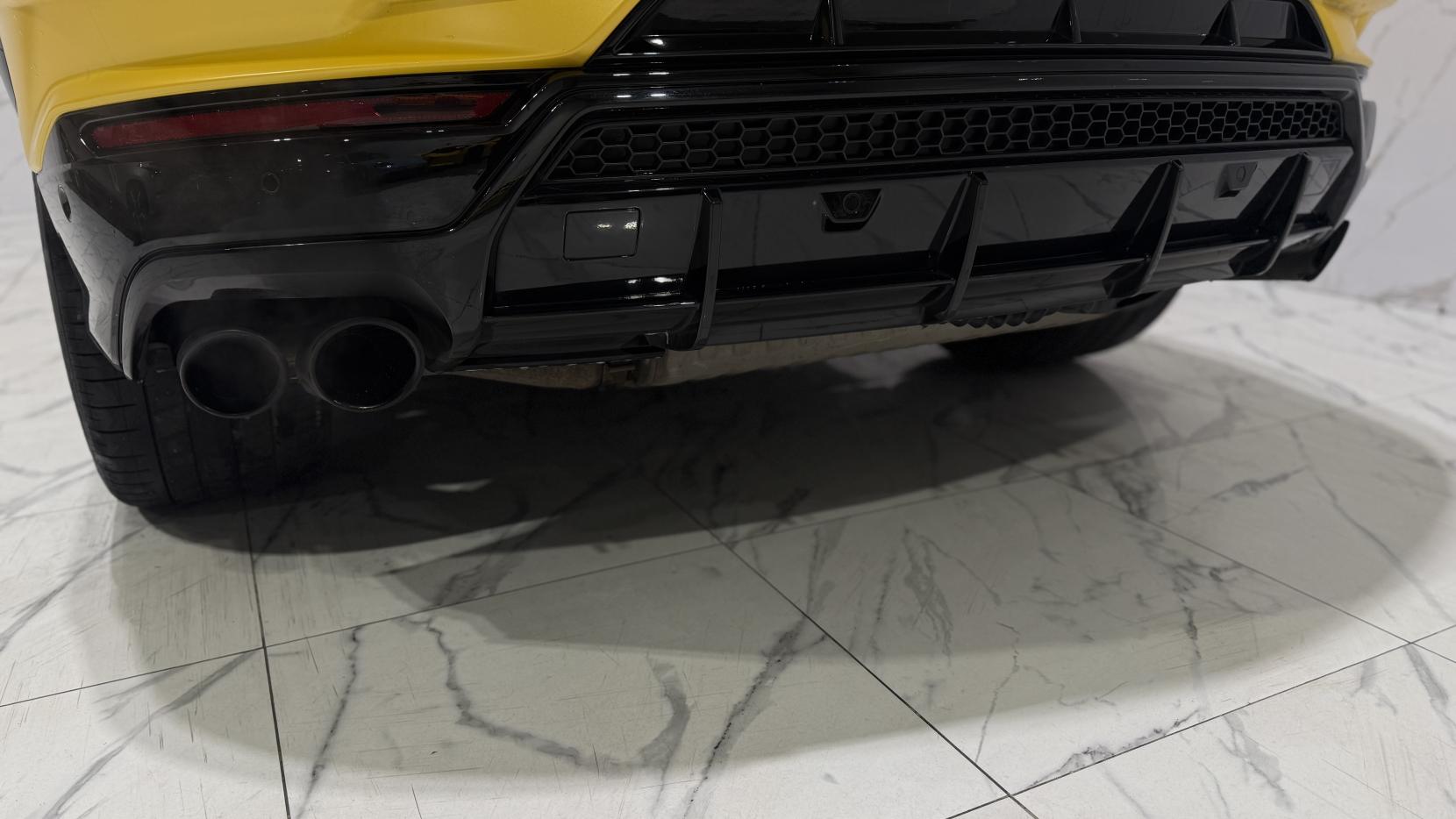 Lamborghini Urus 4.0 V8 BiTurbo S SUV 5dr Petrol Auto 4WD Euro 6 (666 ps)