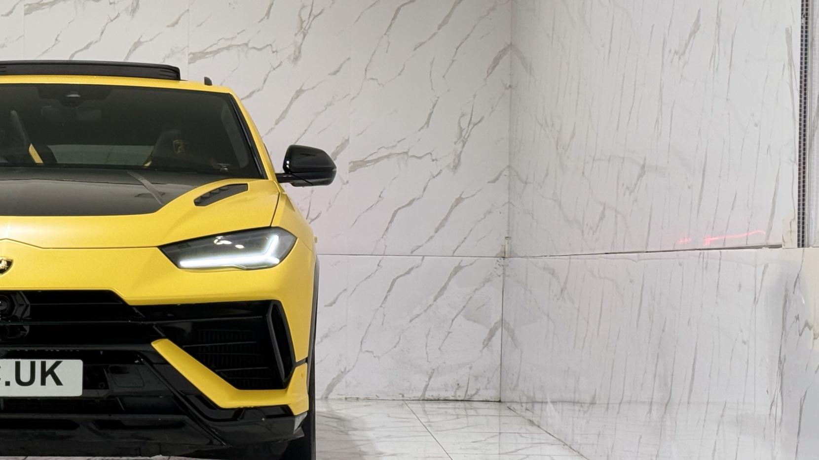 Lamborghini Urus 4.0 V8 BiTurbo S SUV 5dr Petrol Auto 4WD Euro 6 (666 ps)