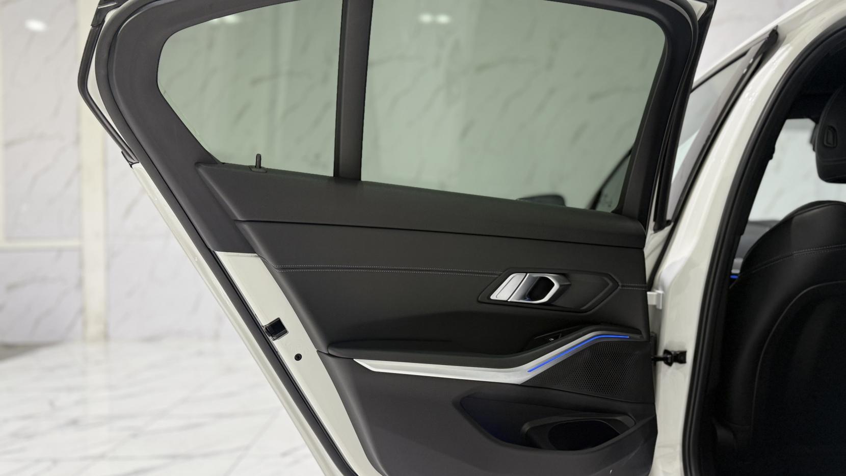 BMW 3 Series 3.0 M340i Saloon 4dr Petrol Auto xDrive Euro 6 (s/s) (374 ps)