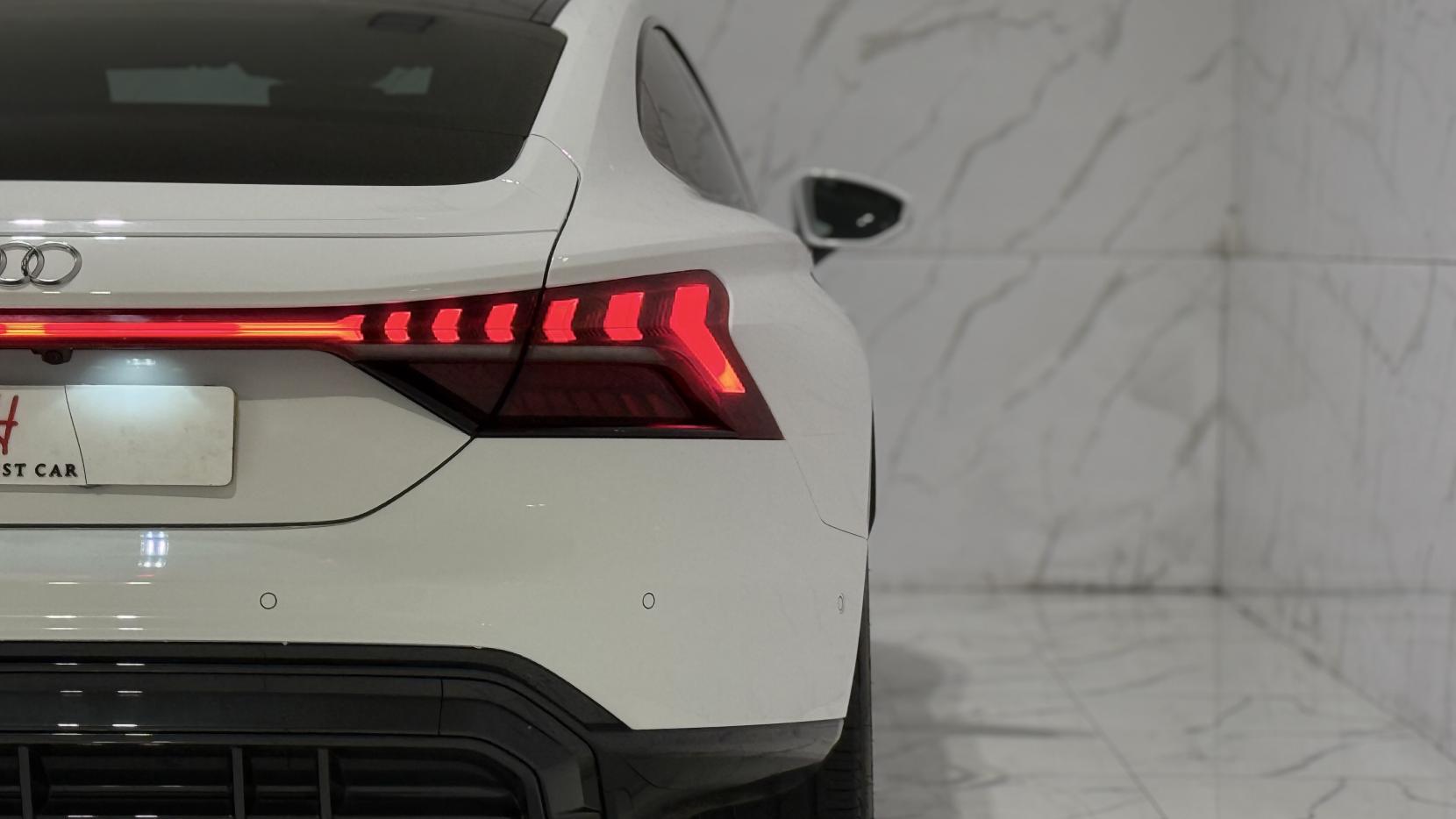 Audi e-tron GT 93.4kWh Saloon 4dr Electric Auto quattro (476 ps)