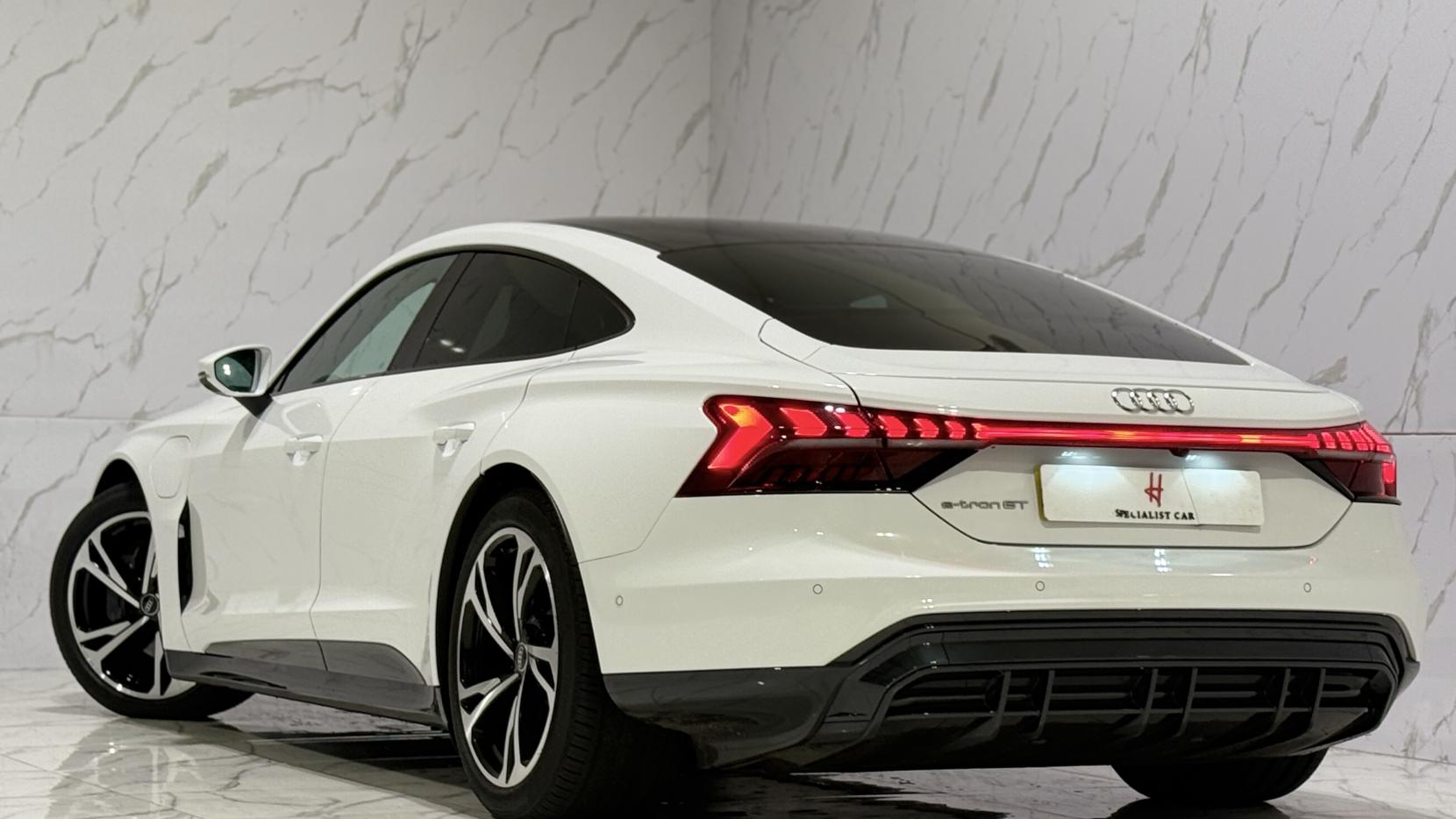 Audi e-tron GT 93.4kWh Saloon 4dr Electric Auto quattro (476 ps)