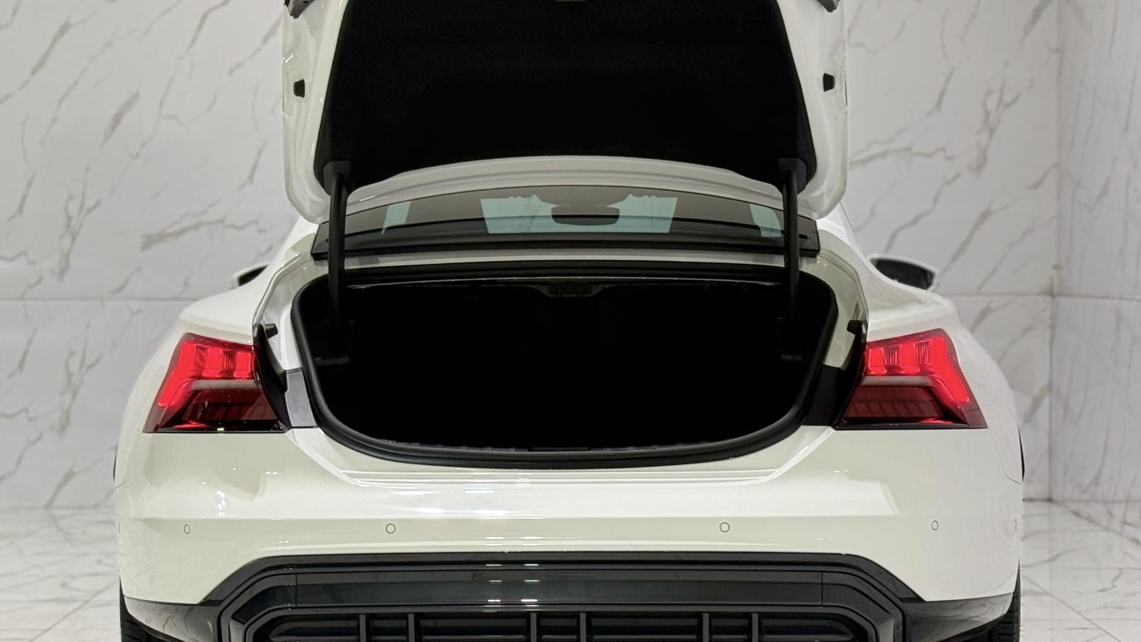 Audi e-tron GT 93.4kWh Saloon 4dr Electric Auto quattro (476 ps)