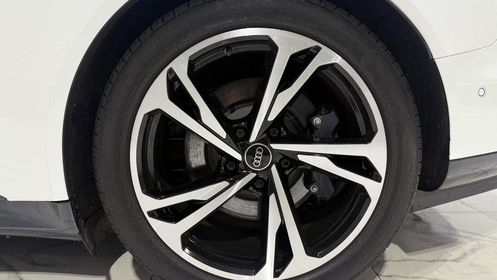 Audi e-tron GT 93.4kWh Saloon 4dr Electric Auto quattro (476 ps)