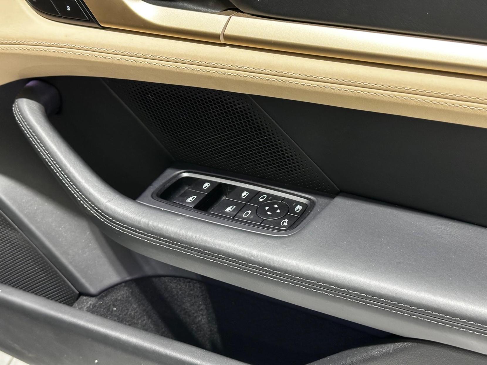 Porsche Taycan Performance Plus 93.4kWh Auto RWD 4dr (11kW Charger)