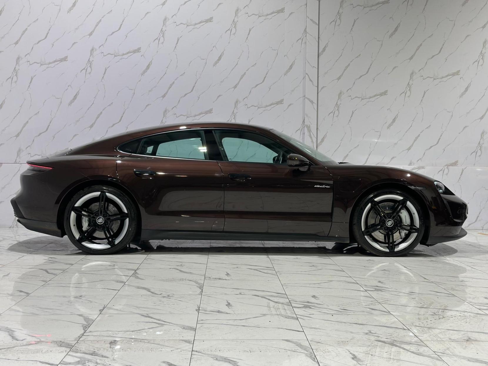 Porsche Taycan Performance Plus 93.4kWh Auto RWD 4dr (11kW Charger)