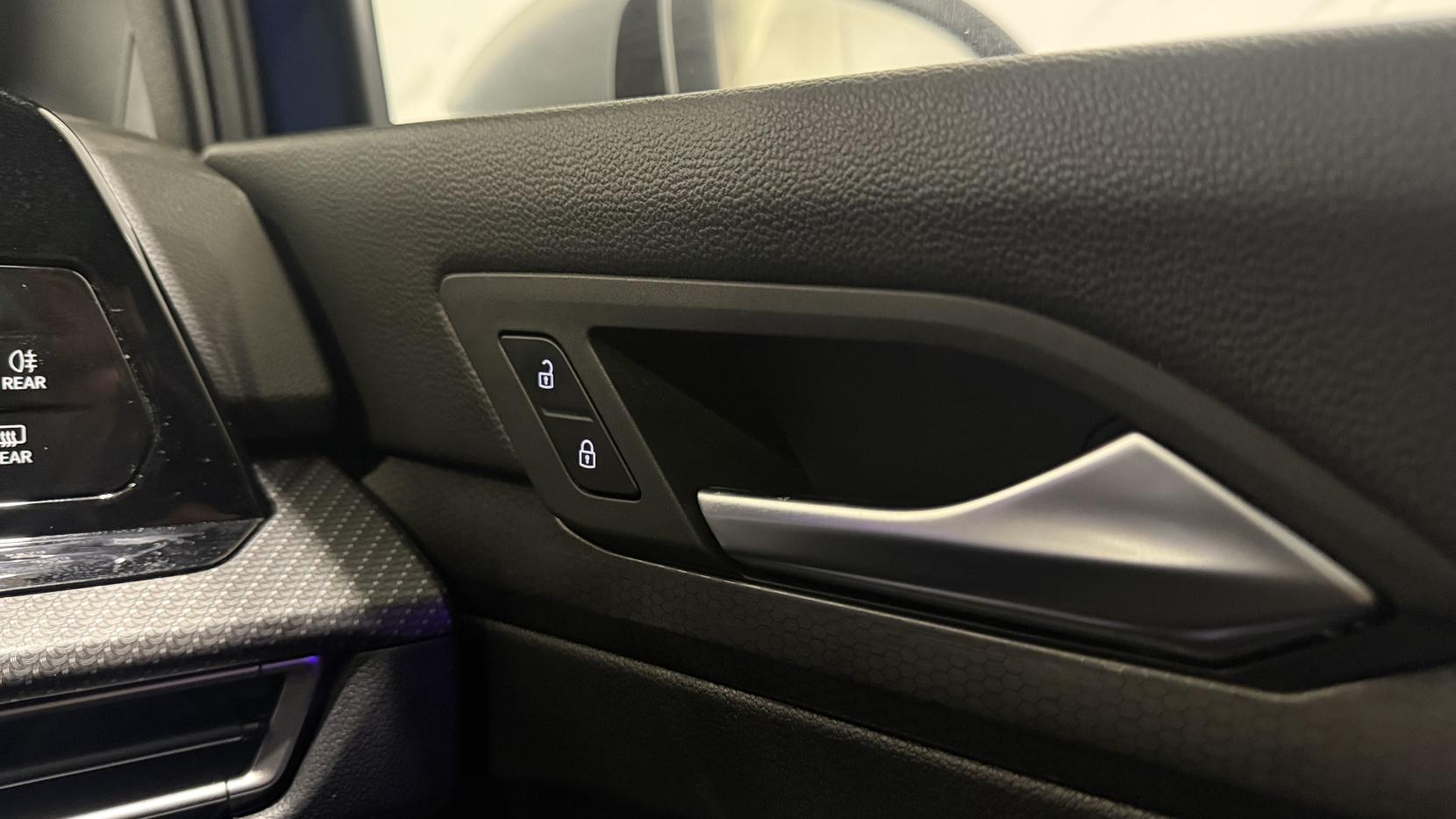 Volkswagen Golf 2.0 TSI R Hatchback 5dr Petrol DSG 4Motion Euro 6 (s/s) (320 ps)