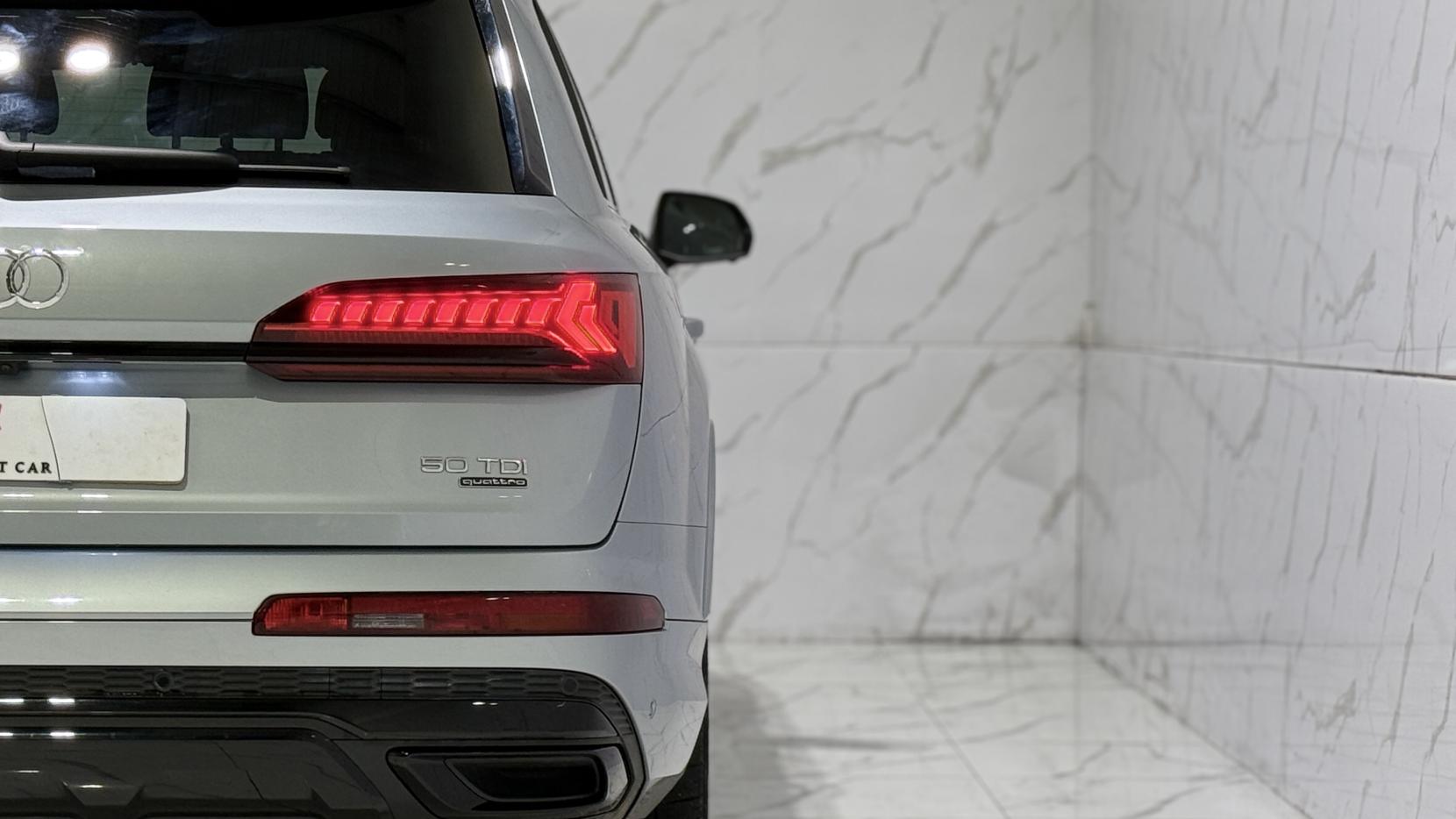 Audi Q7 3.0 TDI V6 50 Black Edition SUV 5dr Diesel Tiptronic quattro Euro 6 (s/s) (286 ps)