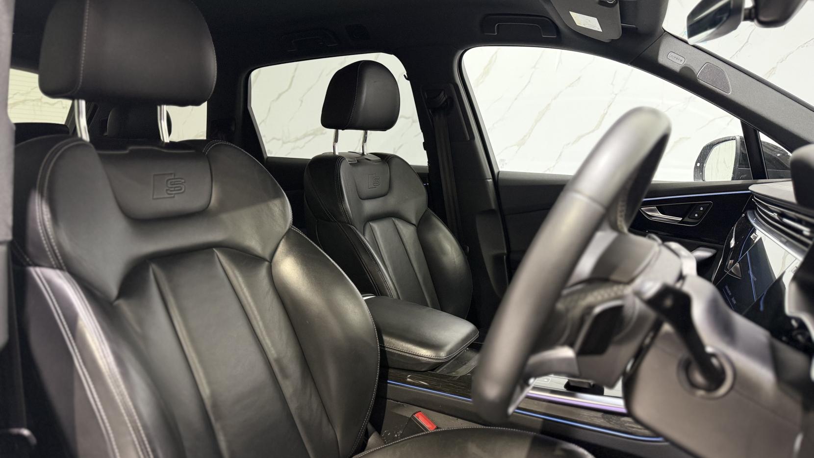 Audi Q7 3.0 TDI V6 50 Black Edition SUV 5dr Diesel Tiptronic quattro Euro 6 (s/s) (286 ps)