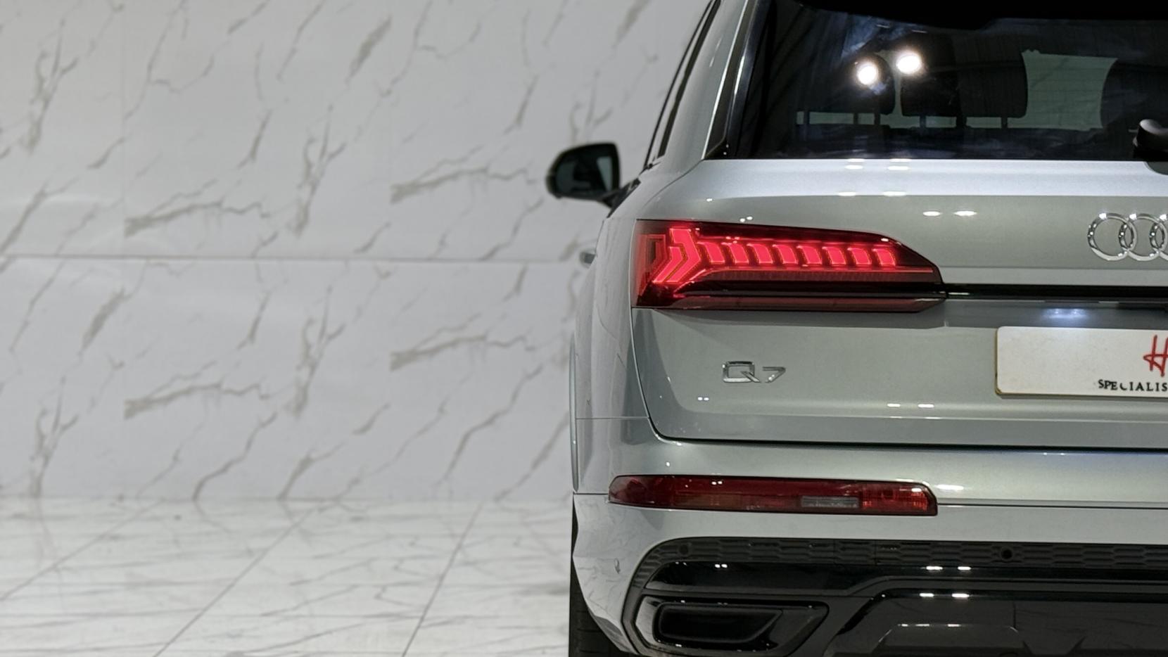 Audi Q7 3.0 TDI V6 50 Black Edition SUV 5dr Diesel Tiptronic quattro Euro 6 (s/s) (286 ps)
