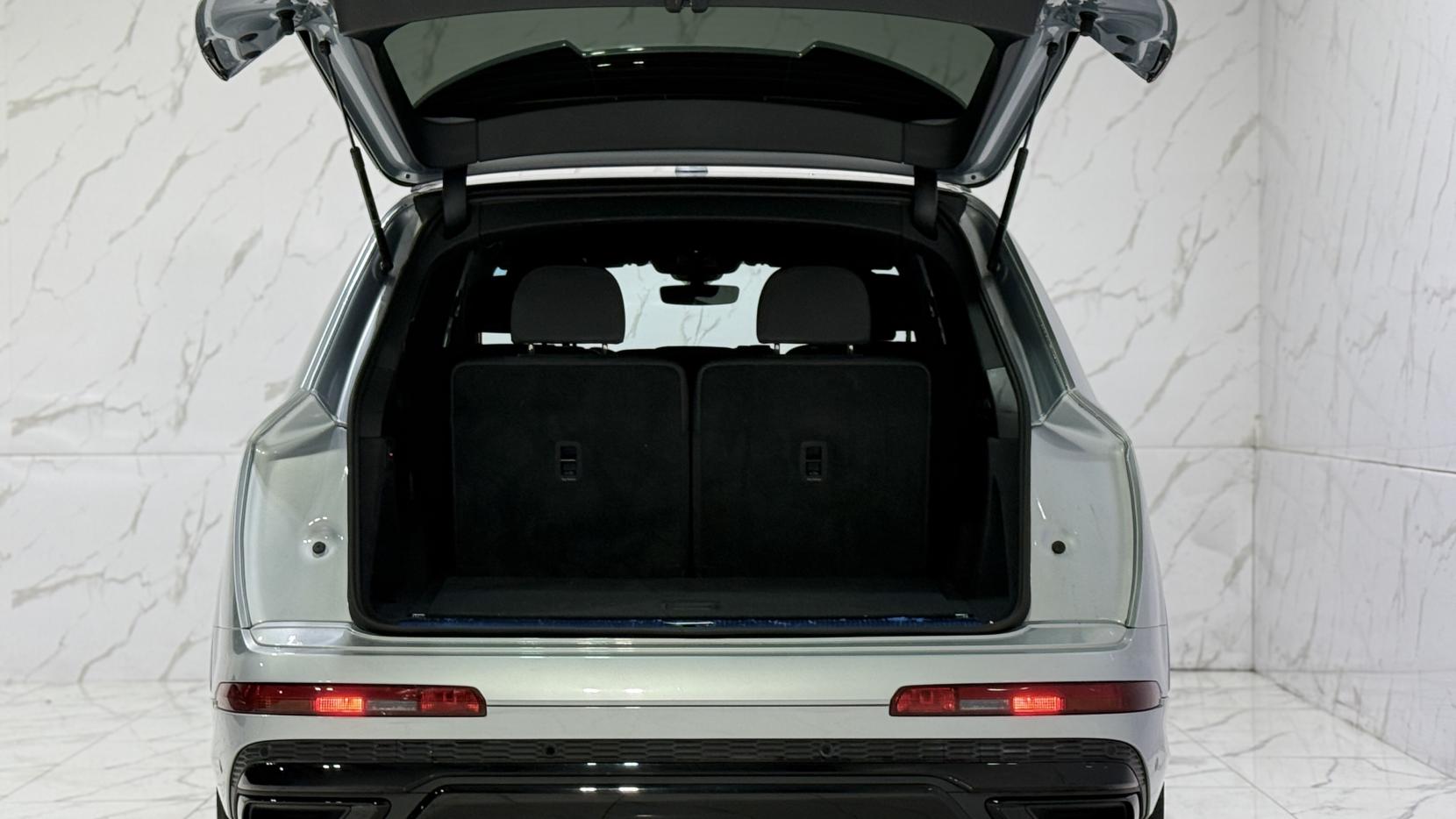 Audi Q7 3.0 TDI V6 50 Black Edition SUV 5dr Diesel Tiptronic quattro Euro 6 (s/s) (286 ps)