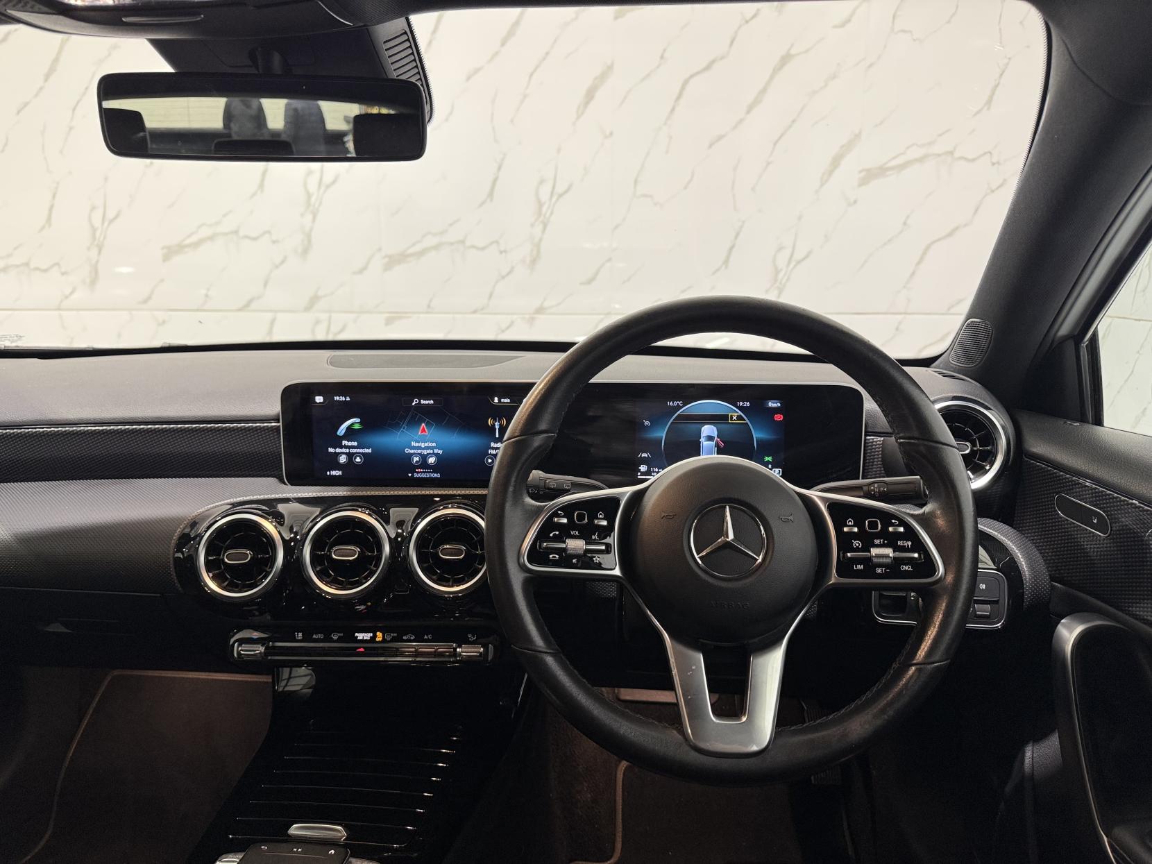 Mercedes-Benz A Class 1.3 A180 Sport (Executive) Hatchback 5dr Petrol 7G-DCT Euro 6 (s/s) (136 ps)