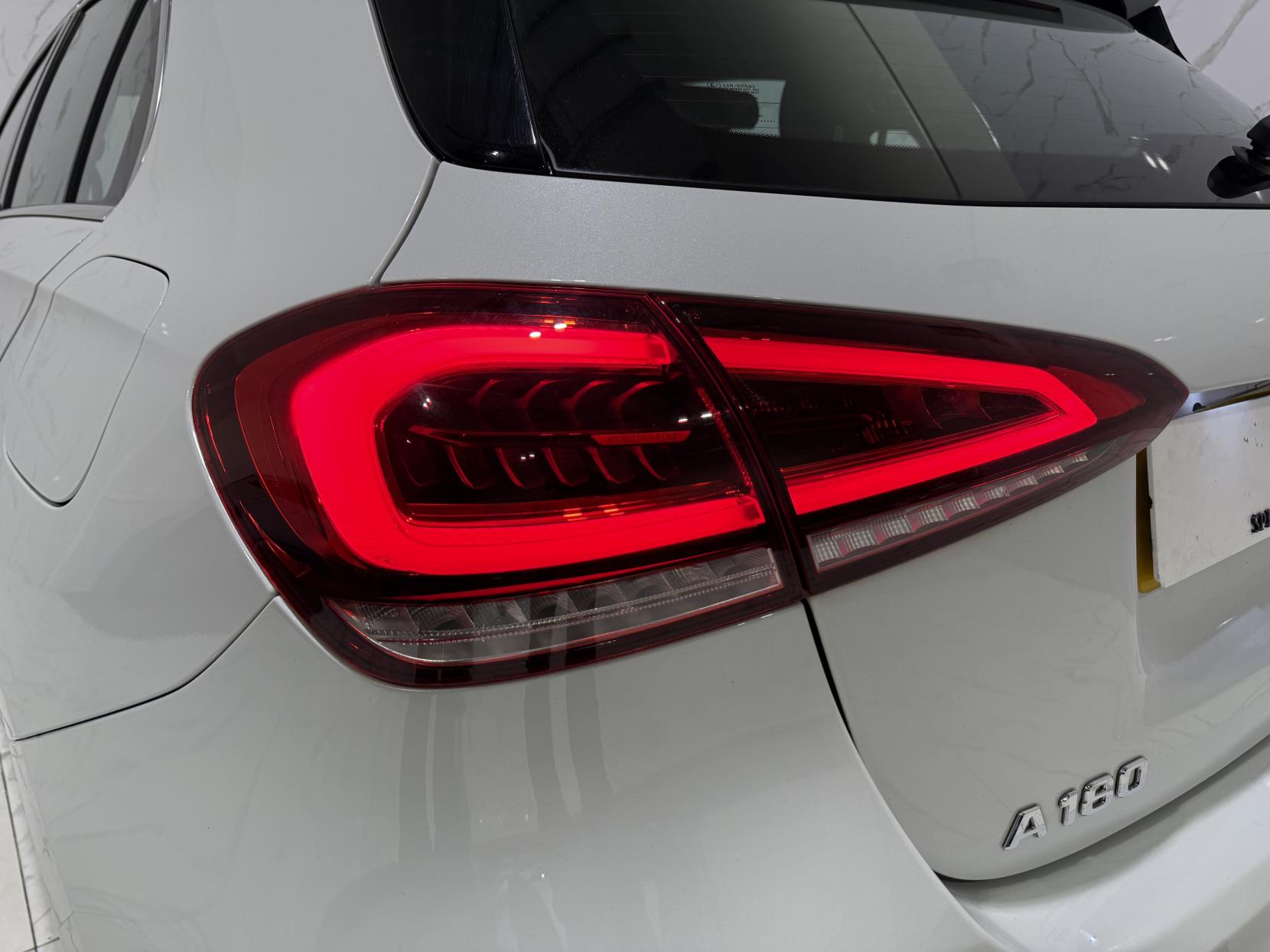 Mercedes-Benz A Class 1.3 A180 Sport (Executive) Hatchback 5dr Petrol 7G-DCT Euro 6 (s/s) (136 ps)