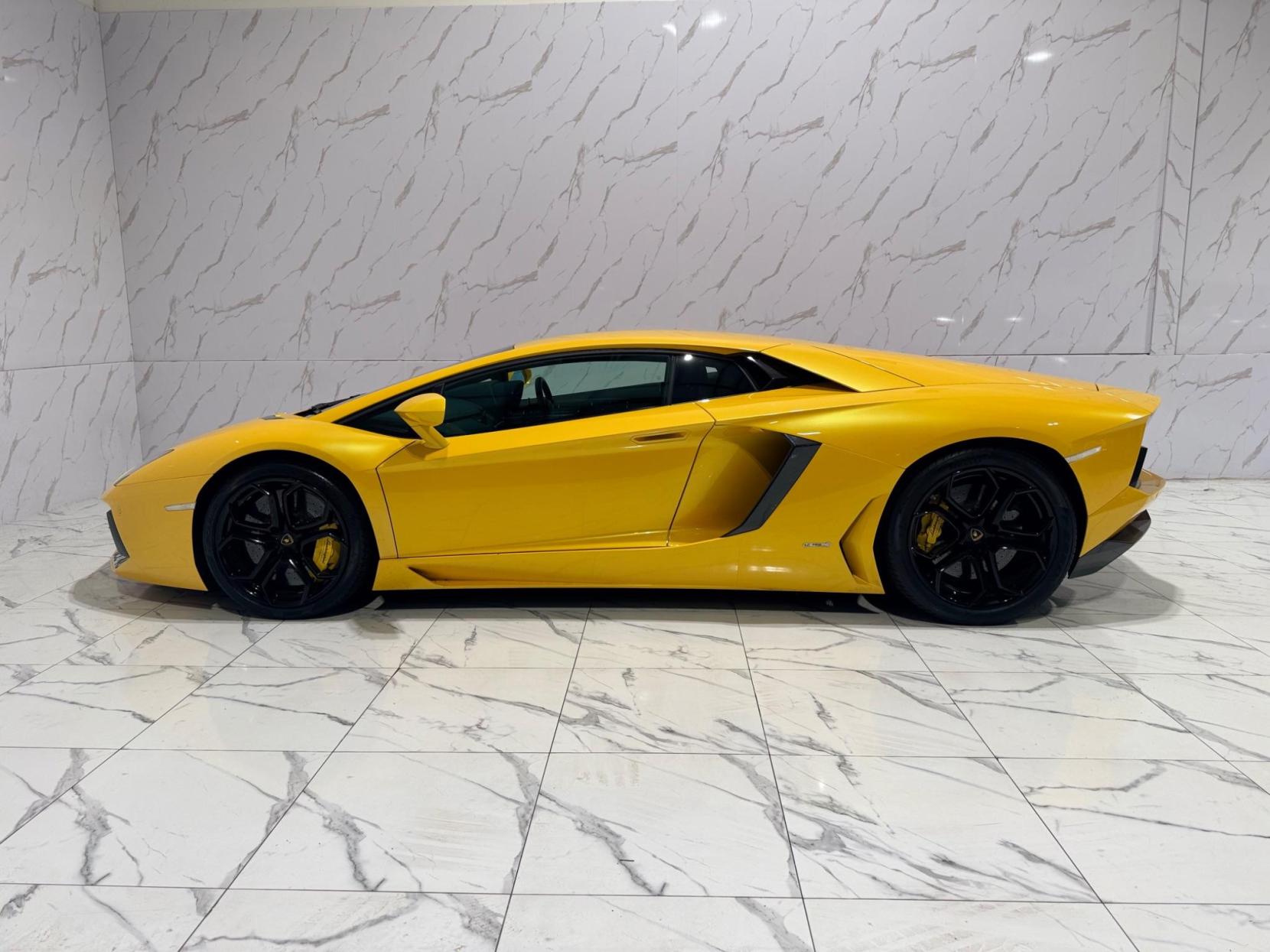 Lamborghini Aventador 6.5 V12 LP 700-4 ISR 4WD Euro 5 2dr
