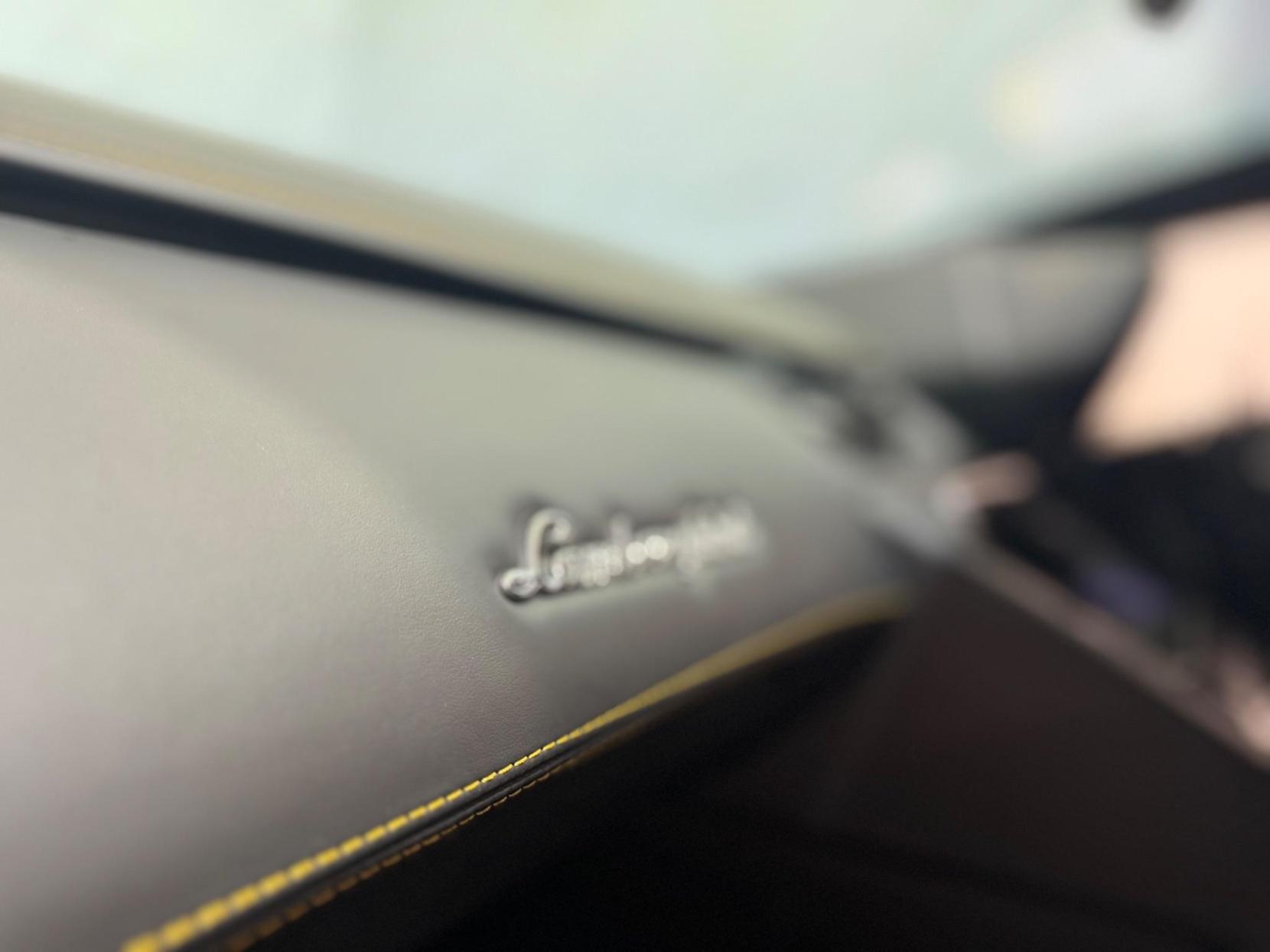 Lamborghini Aventador 6.5 V12 LP 700-4 ISR 4WD Euro 5 2dr