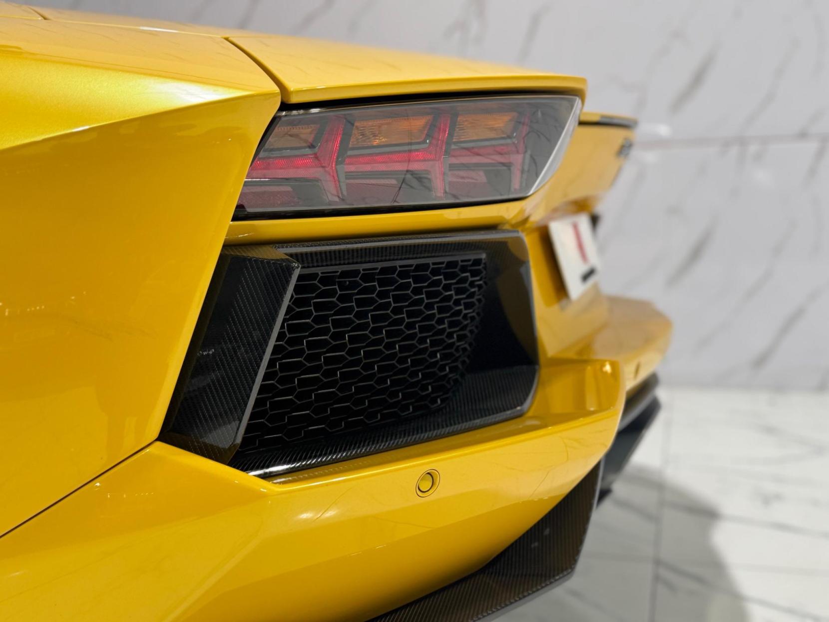 Lamborghini Aventador 6.5 V12 LP 700-4 ISR 4WD Euro 5 2dr