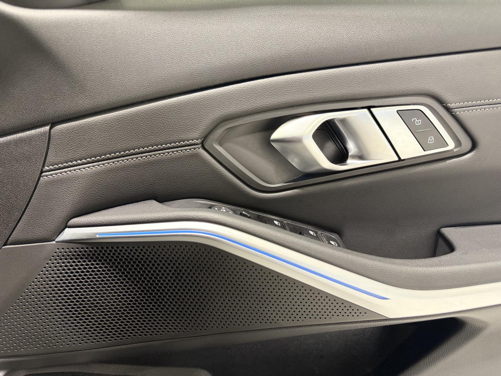 BMW 3 Series 2.0 330e 12kWh M Sport Saloon 4dr Petrol Plug-in Hybrid Auto Euro 6 (s/s) (292 ps)