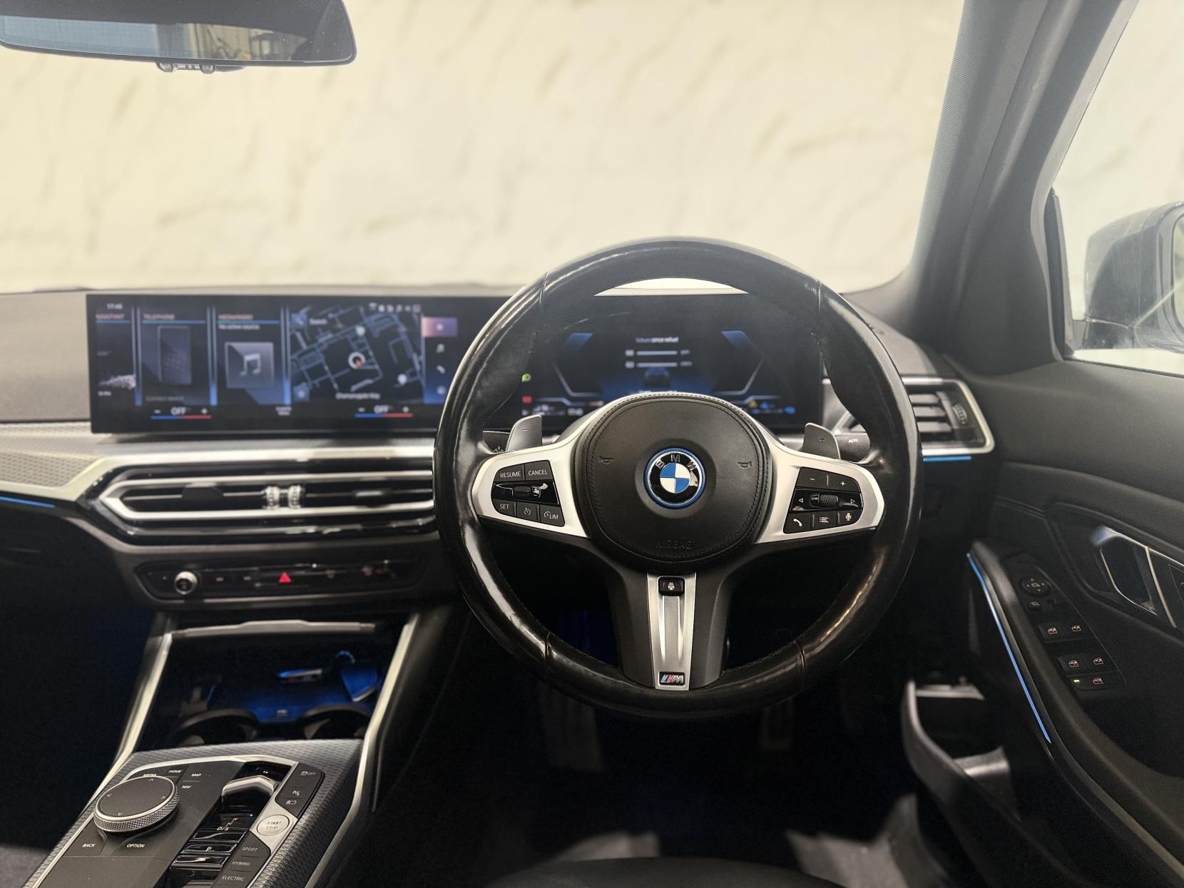 BMW 3 Series 2.0 330e 12kWh M Sport Saloon 4dr Petrol Plug-in Hybrid Auto Euro 6 (s/s) (292 ps)
