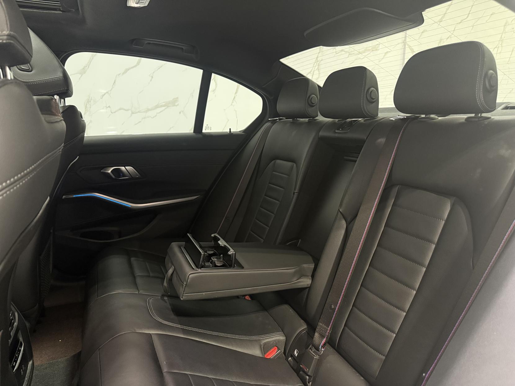 BMW 3 Series 2.0 330e 12kWh M Sport Saloon 4dr Petrol Plug-in Hybrid Auto Euro 6 (s/s) (292 ps)