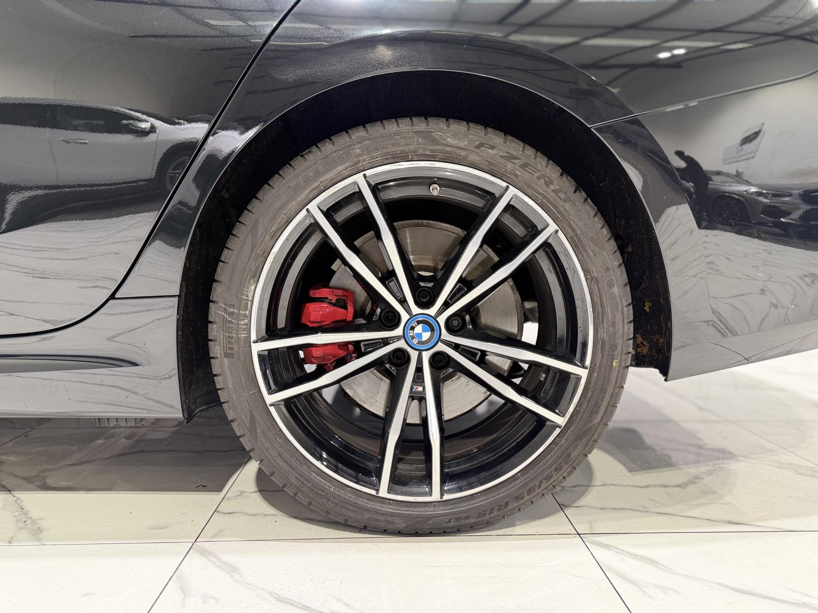 BMW 3 Series 2.0 330e 12kWh M Sport Saloon 4dr Petrol Plug-in Hybrid Auto Euro 6 (s/s) (292 ps)