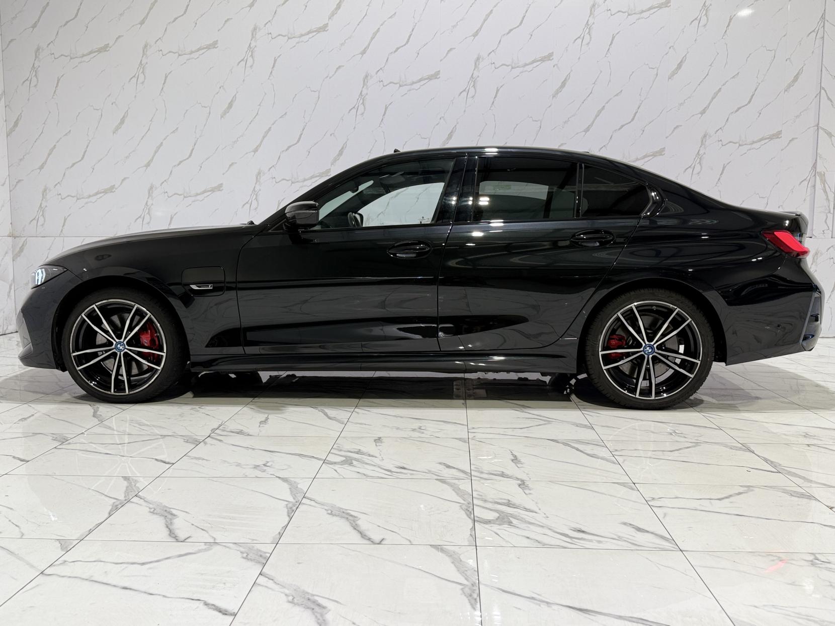 BMW 3 Series 2.0 330e 12kWh M Sport Saloon 4dr Petrol Plug-in Hybrid Auto Euro 6 (s/s) (292 ps)