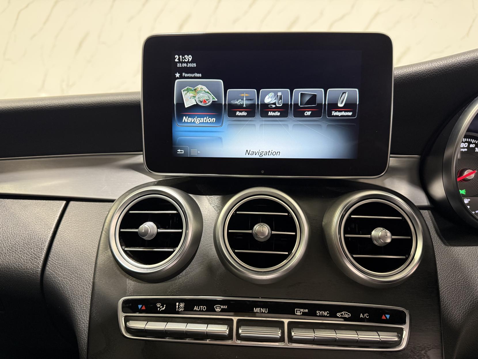 Mercedes-Benz C Class 2.1 C250d AMG Line (Premium Plus) Coupe 2dr Diesel G-Tronic+ Euro 6 (s/s) (204 ps)