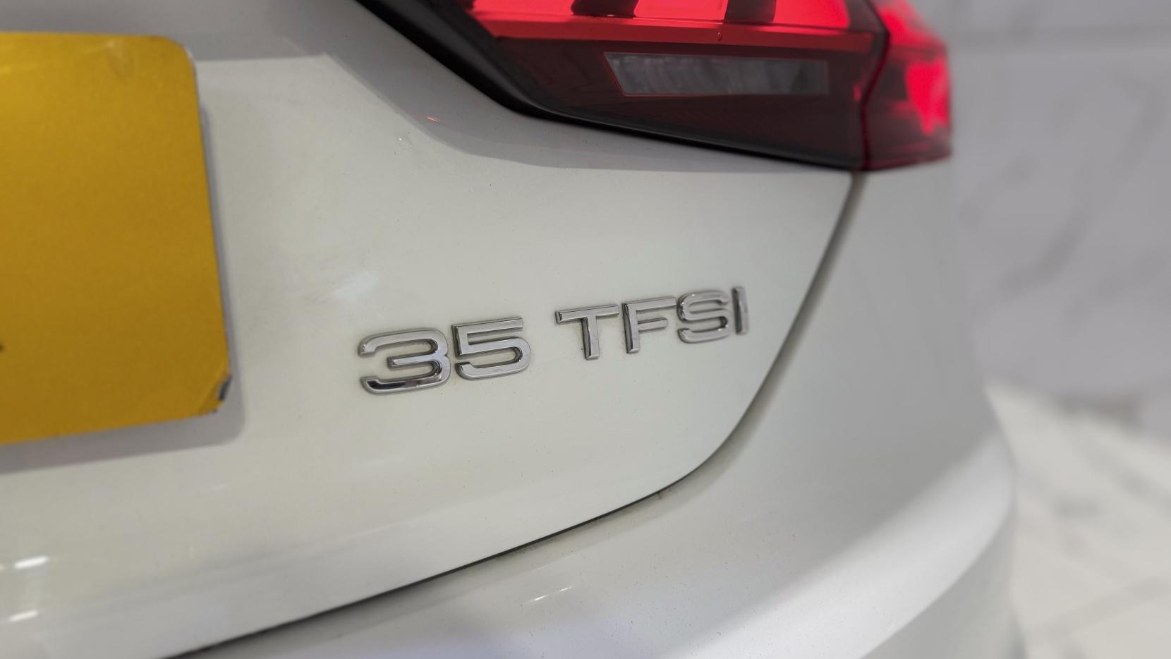 Audi A5 2.0 TFSI 40 Sport Sportback 5dr Petrol S Tronic Euro 6 (s/s) (204 ps)