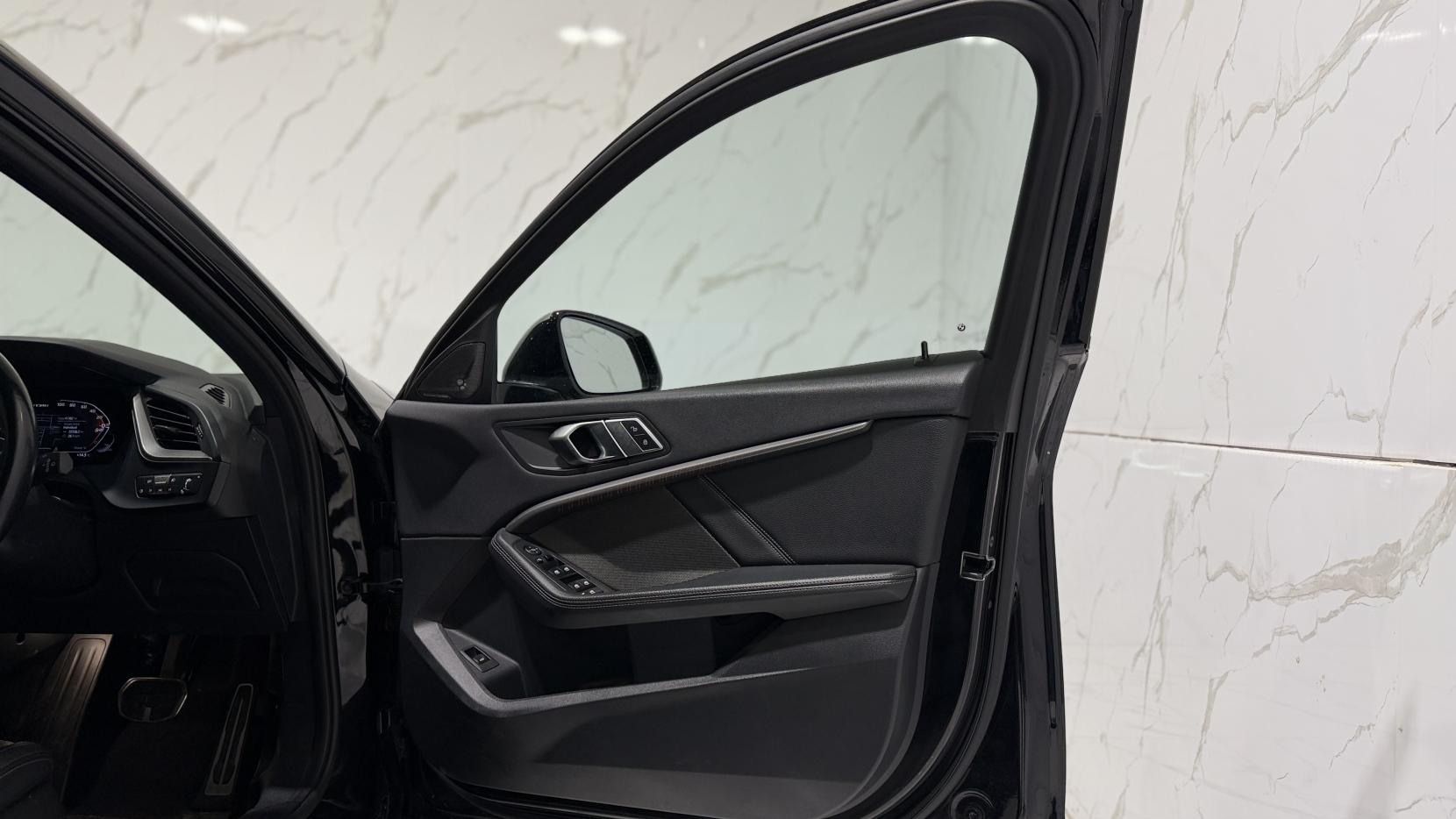 BMW 1 Series 2.0 M135i Hatchback 5dr Petrol Auto xDrive Euro 6 (s/s) (306 ps)