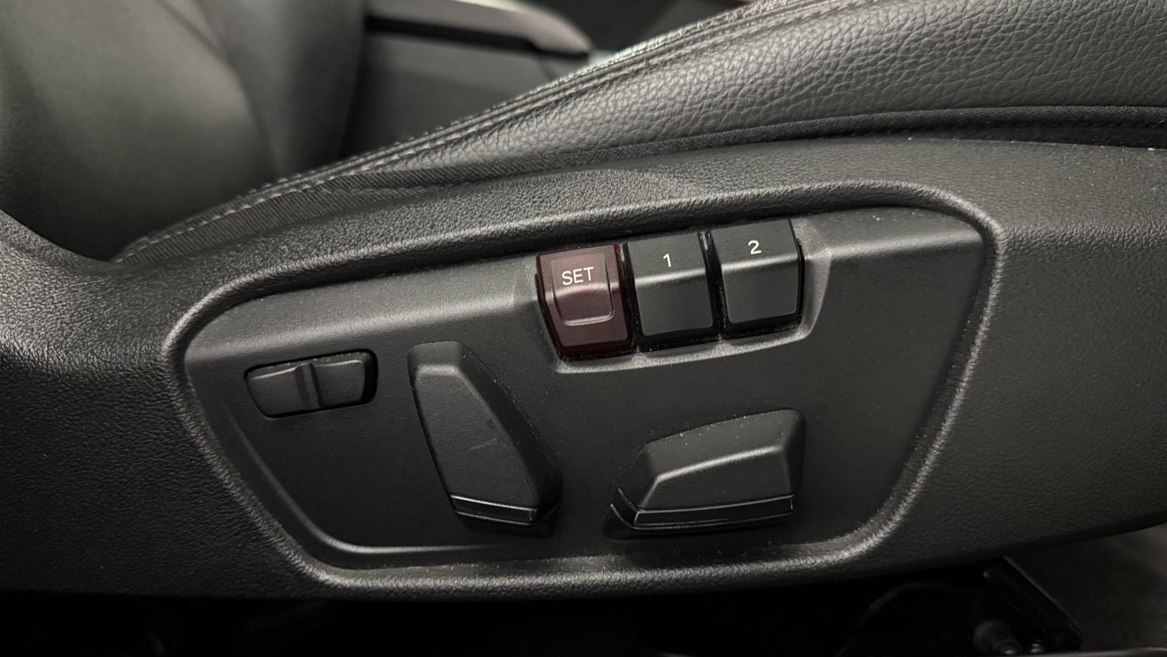 BMW 1 Series 2.0 M135i Hatchback 5dr Petrol Auto xDrive Euro 6 (s/s) (306 ps)