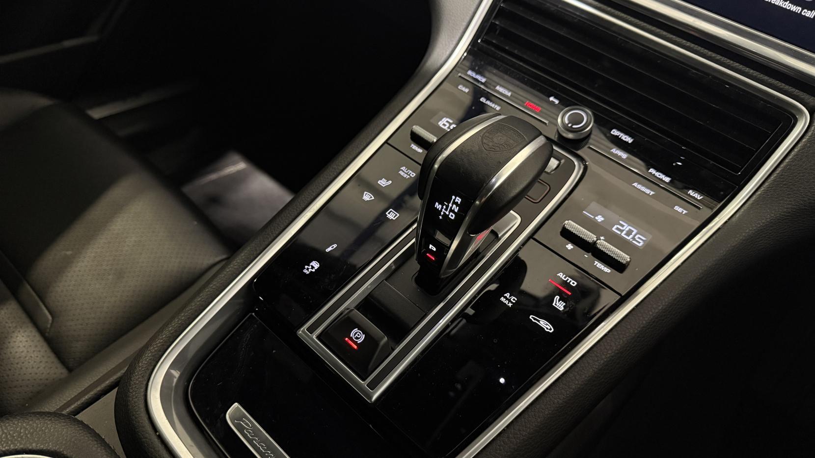 Porsche Panamera 2.9 V6 Saloon 5dr Petrol PDK Euro 6 (s/s) (330 ps)