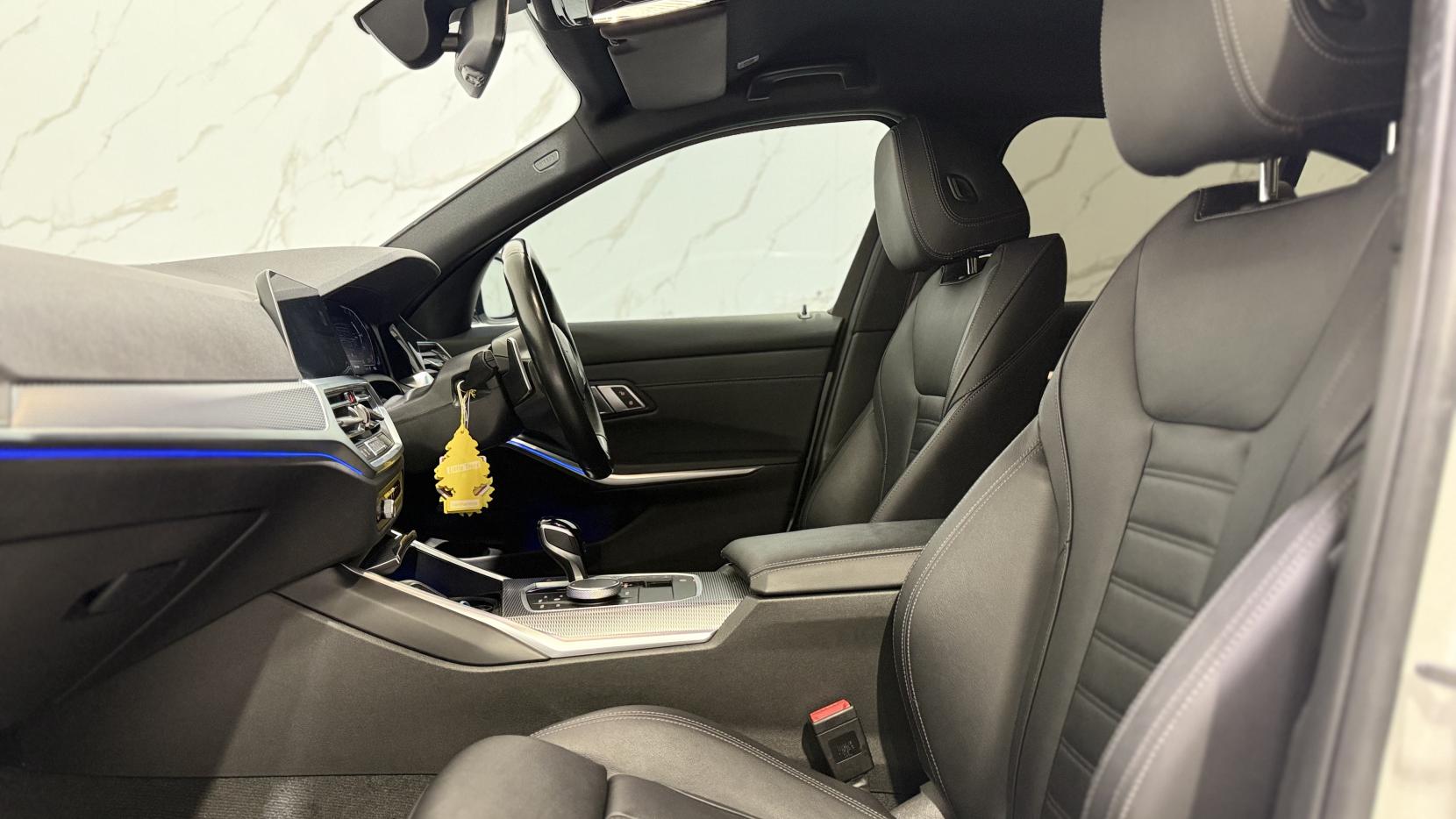 BMW 3 Series 2.0 320i M Sport Saloon 4dr Petrol Auto Euro 6 (s/s) (184 ps)