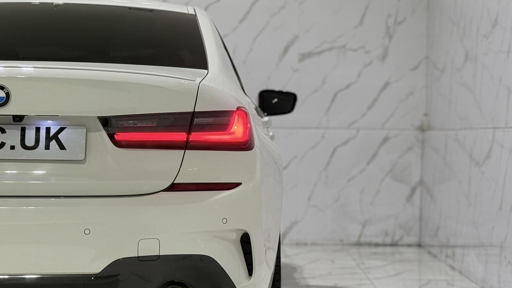 BMW 3 Series 2.0 320i M Sport Saloon 4dr Petrol Auto Euro 6 (s/s) (184 ps)