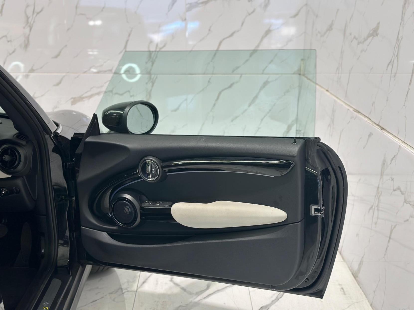 MINI Electric Hatch Cooper SE 32.6kWh Level 3 Auto 3dr