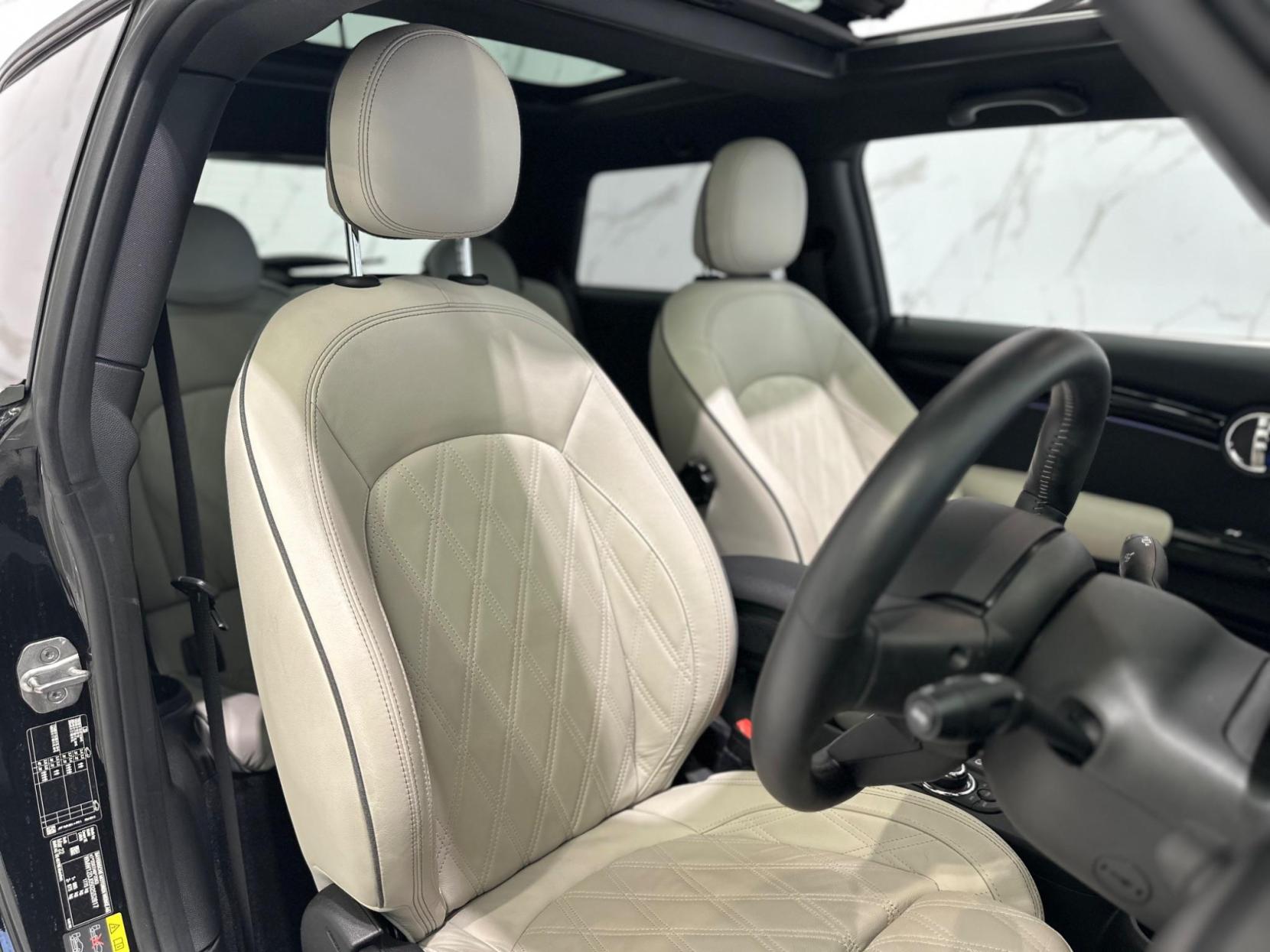 MINI Electric Hatch Cooper SE 32.6kWh Level 3 Auto 3dr
