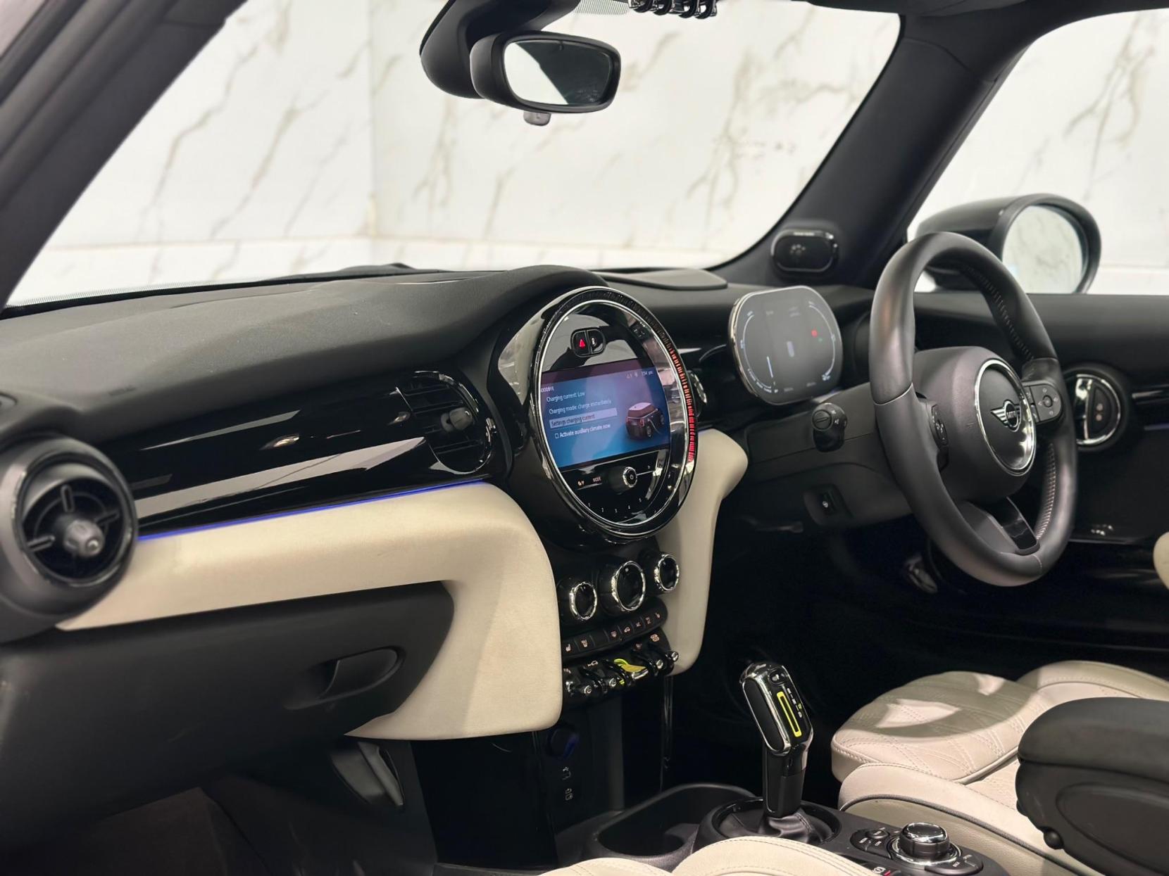 MINI Electric Hatch Cooper SE 32.6kWh Level 3 Auto 3dr