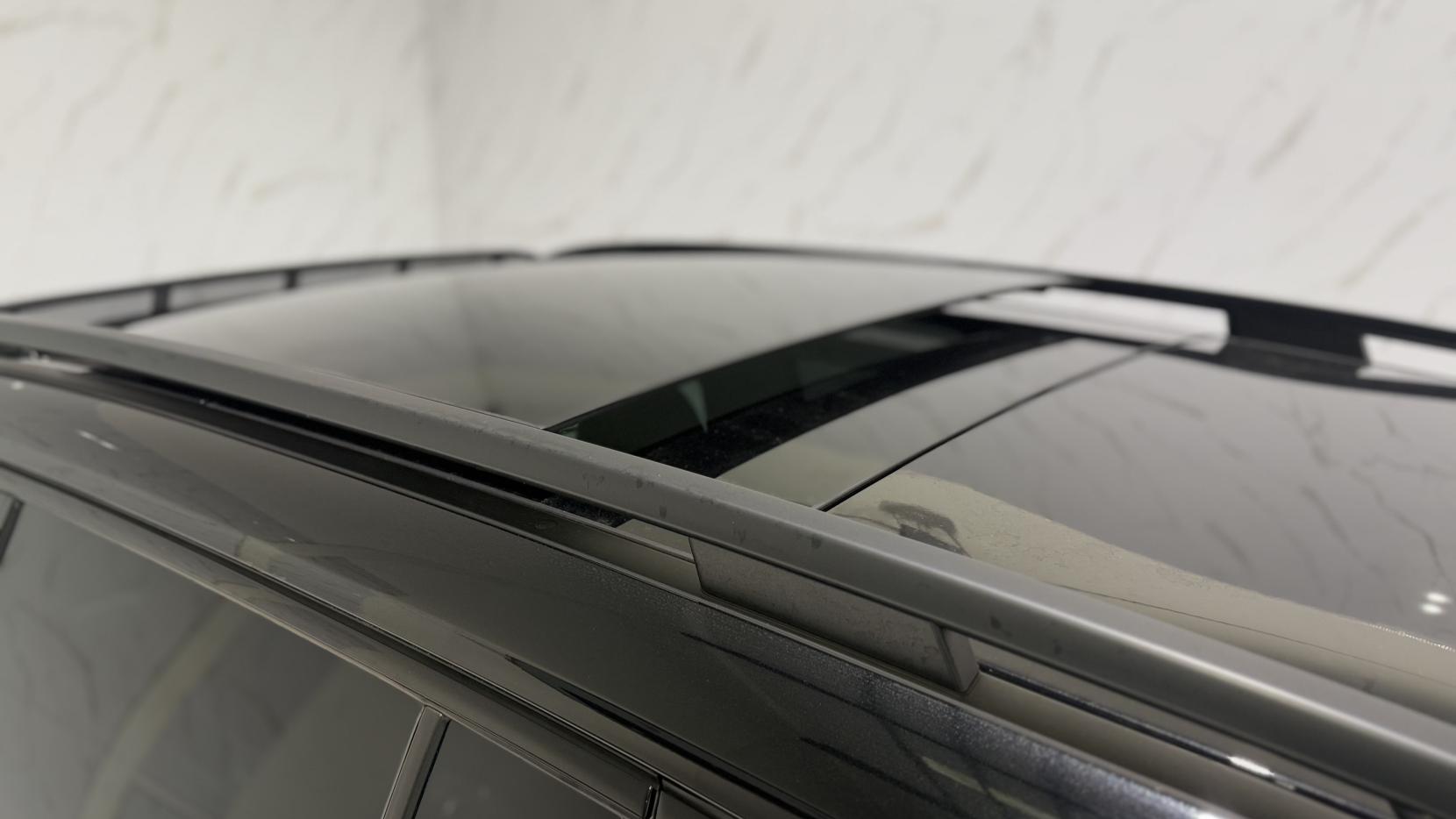 Mercedes-Benz GLB 1.3 GLB200 AMG Line Night Edition (Premium Plus) SUV 5dr Petrol 7G-DCT Euro 6 (s/s) (163 ps)