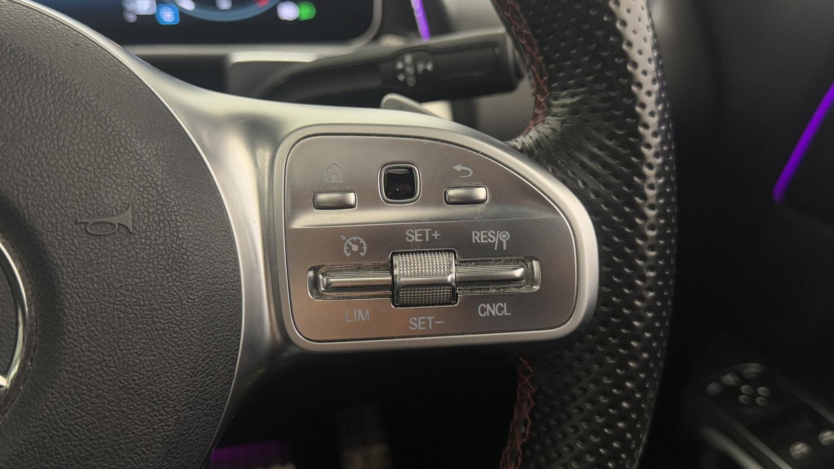 Mercedes-Benz GLB 1.3 GLB200 AMG Line Night Edition (Premium Plus) SUV 5dr Petrol 7G-DCT Euro 6 (s/s) (163 ps)