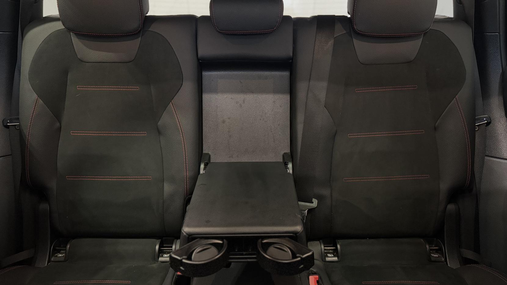 Mercedes-Benz GLB 1.3 GLB200 AMG Line Night Edition (Premium Plus) SUV 5dr Petrol 7G-DCT Euro 6 (s/s) (163 ps)