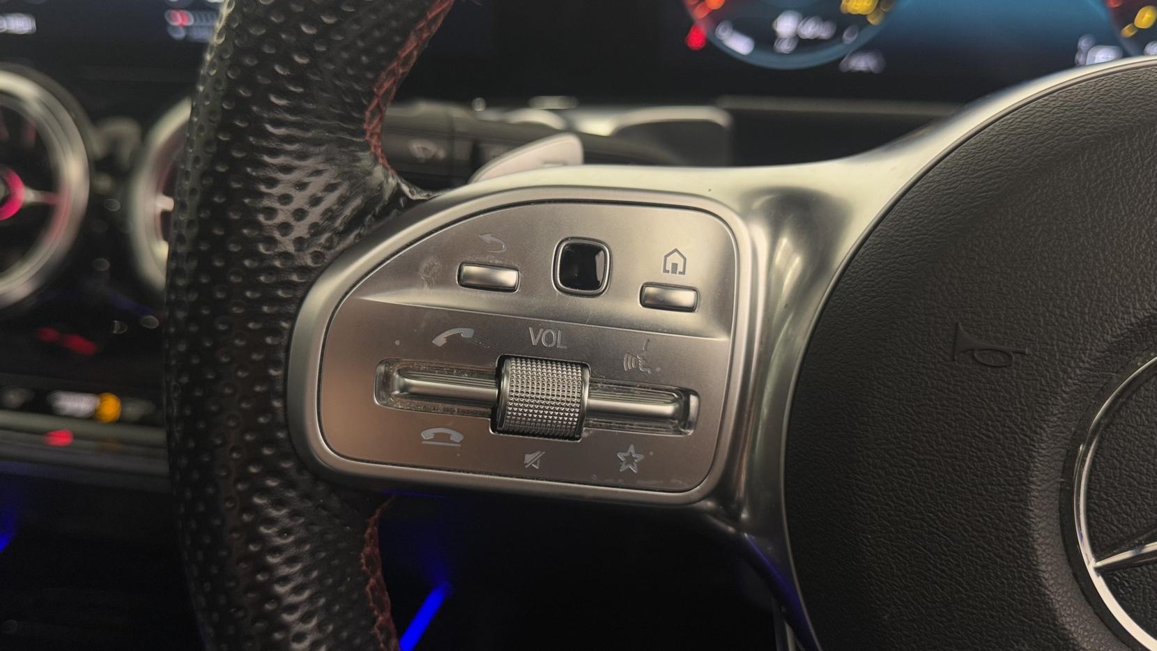 Mercedes-Benz GLB 1.3 GLB200 AMG Line Night Edition (Premium Plus) SUV 5dr Petrol 7G-DCT Euro 6 (s/s) (163 ps)