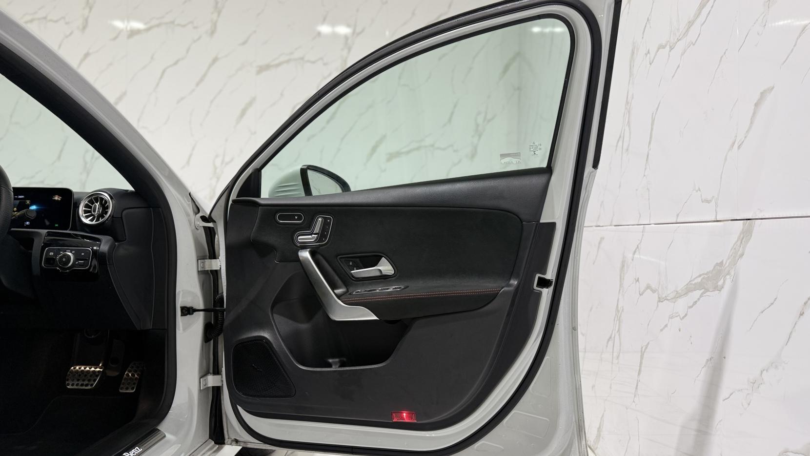 Mercedes-Benz A Class 1.3 A180 AMG Line (Premium Plus) Hatchback 5dr Petrol 7G-DCT Euro 6 (s/s) (136 ps)