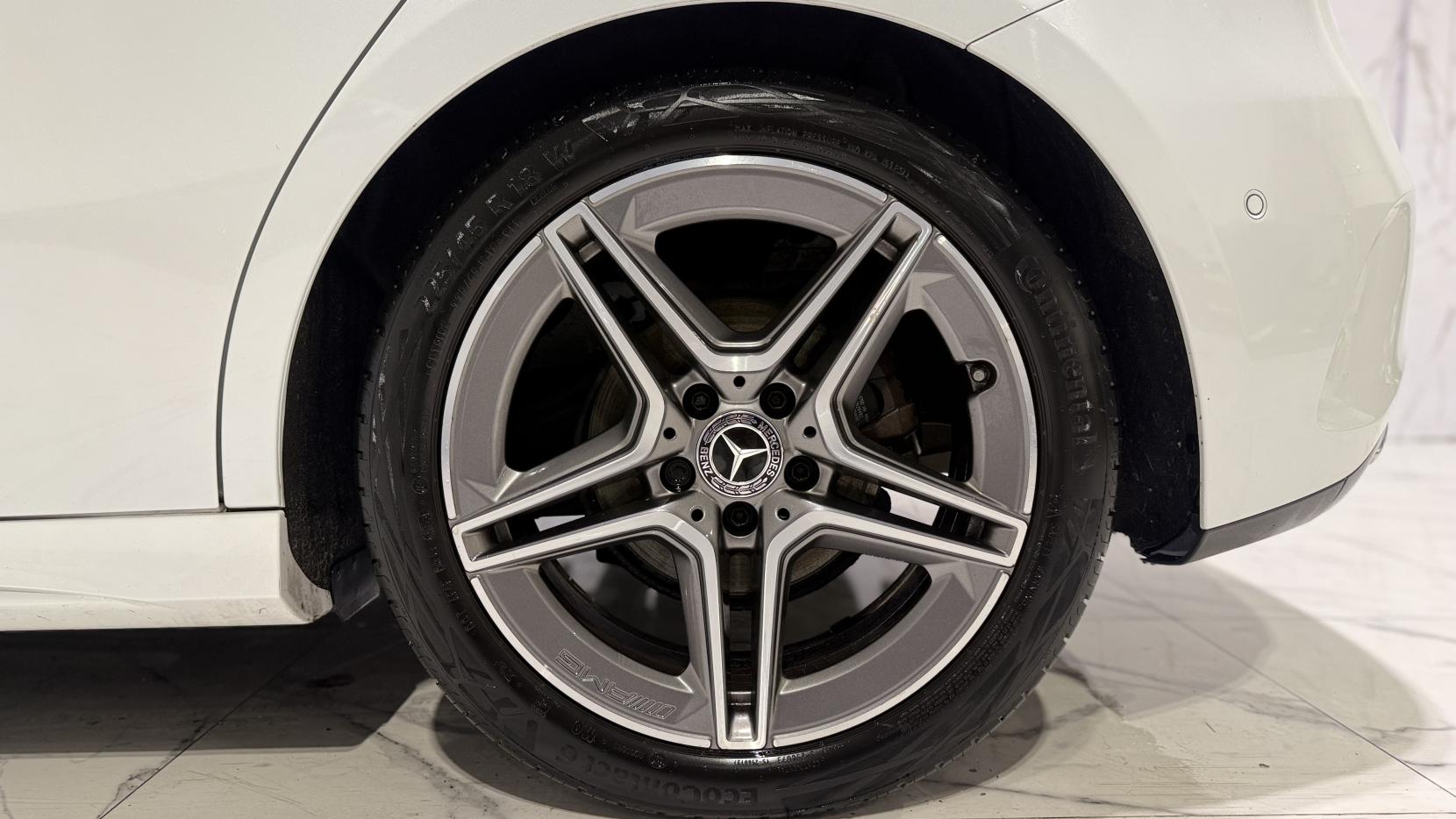 Mercedes-Benz A Class 1.3 A180 AMG Line (Premium Plus) Hatchback 5dr Petrol 7G-DCT Euro 6 (s/s) (136 ps)